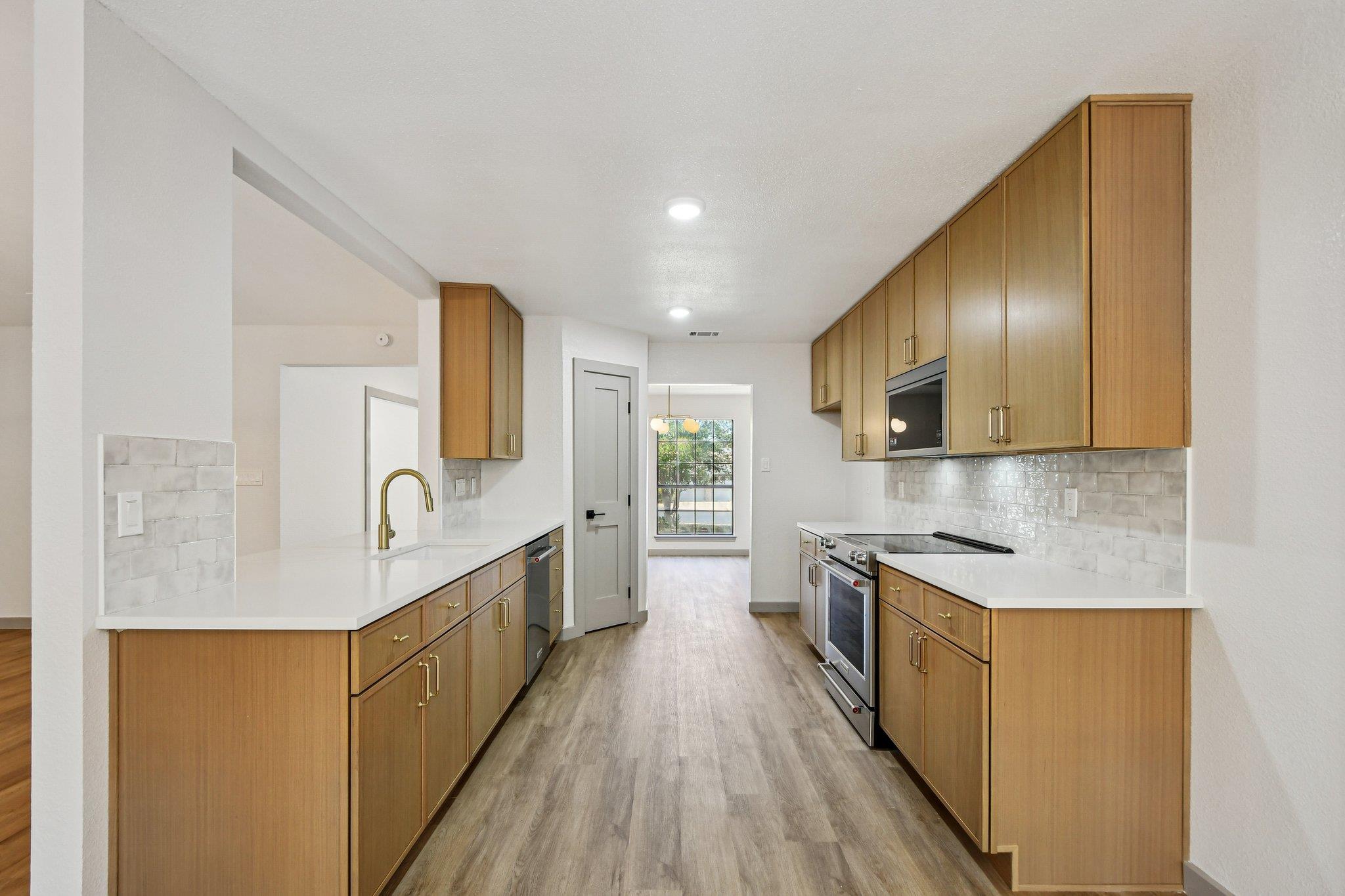 10502 Scotland Well Dr, Austin, TX 78750