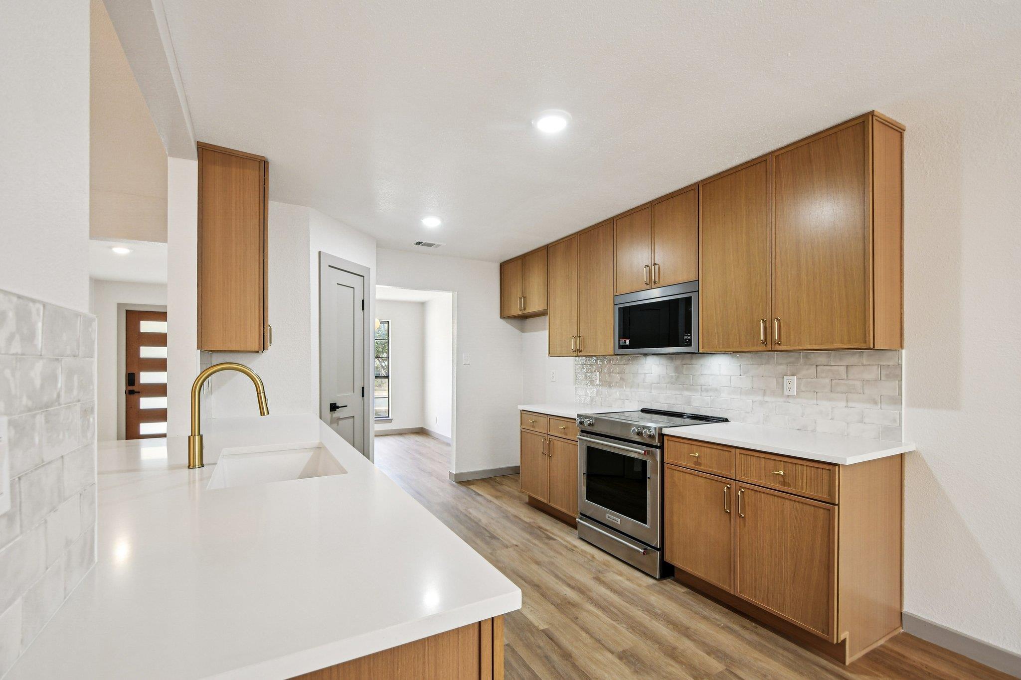 10502 Scotland Well Dr, Austin, TX 78750