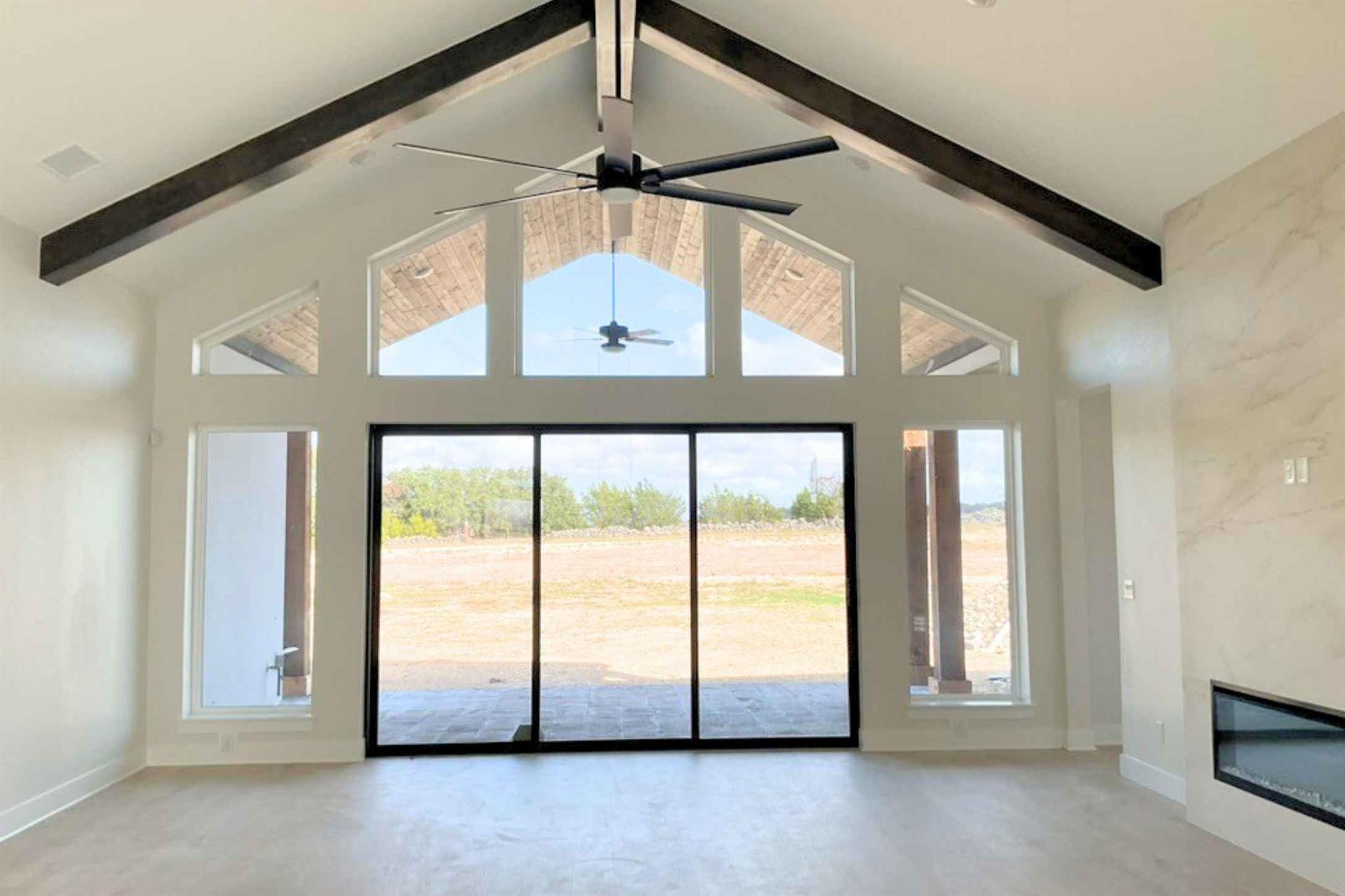 1400 Paxton Ln, Florence, TX 76527