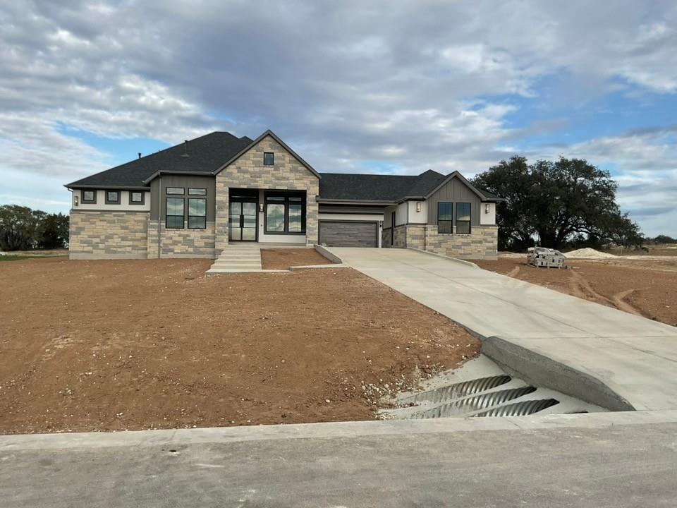 1400 Paxton Ln, Florence, TX 76527