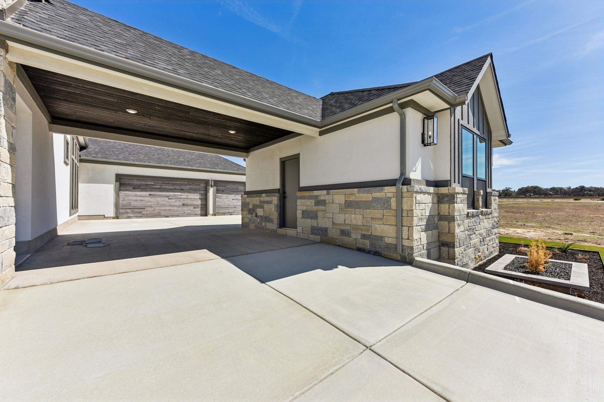 1400 Paxton Ln, Florence, TX 76527