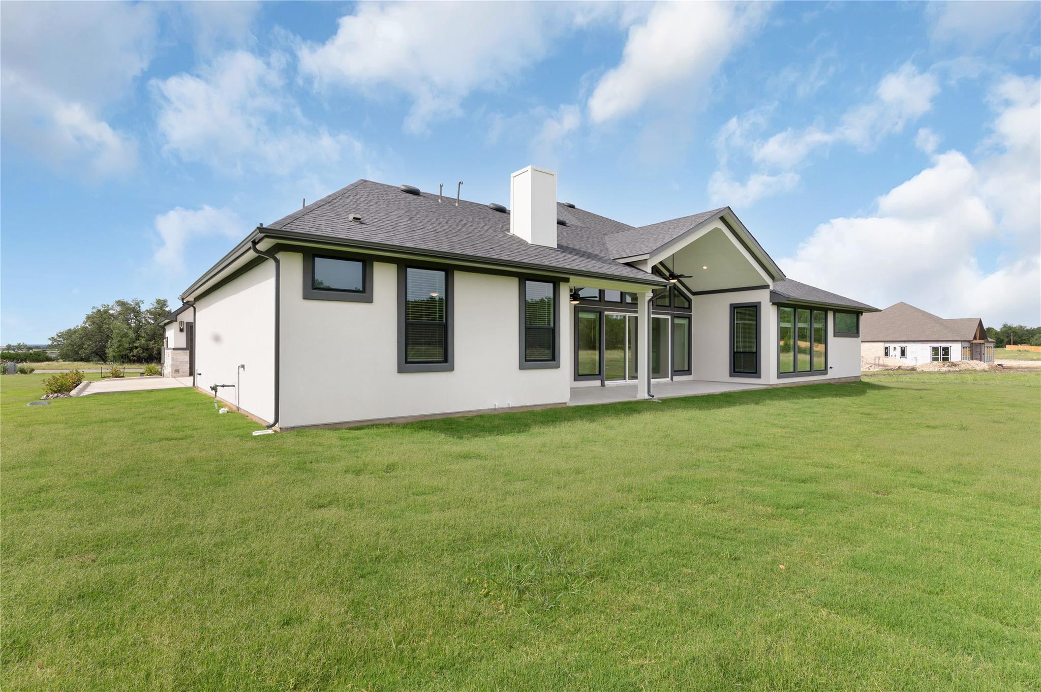 1400 Paxton Ln, Florence, TX 76527