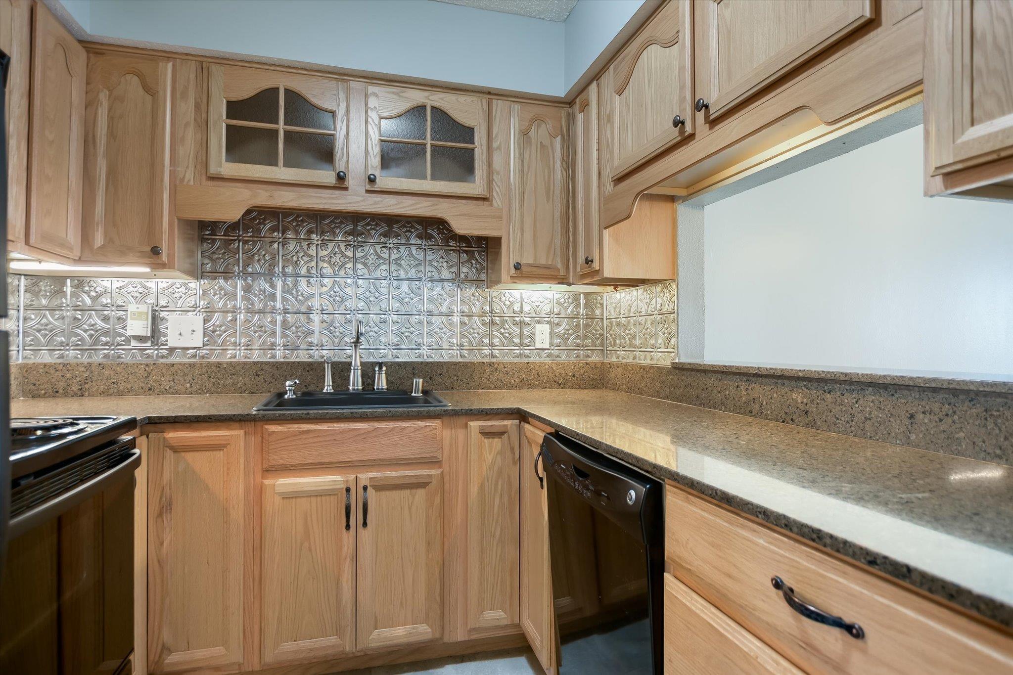 1210 Hi Stirrup # 205, Horseshoe Bay, TX 78657