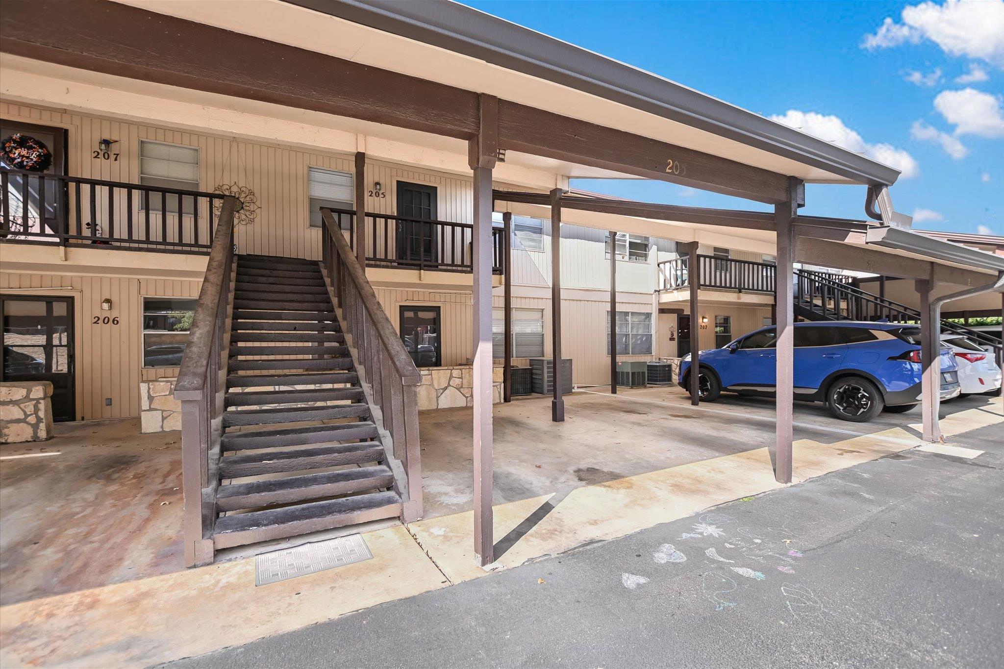 1210 Hi Stirrup # 205, Horseshoe Bay, TX 78657