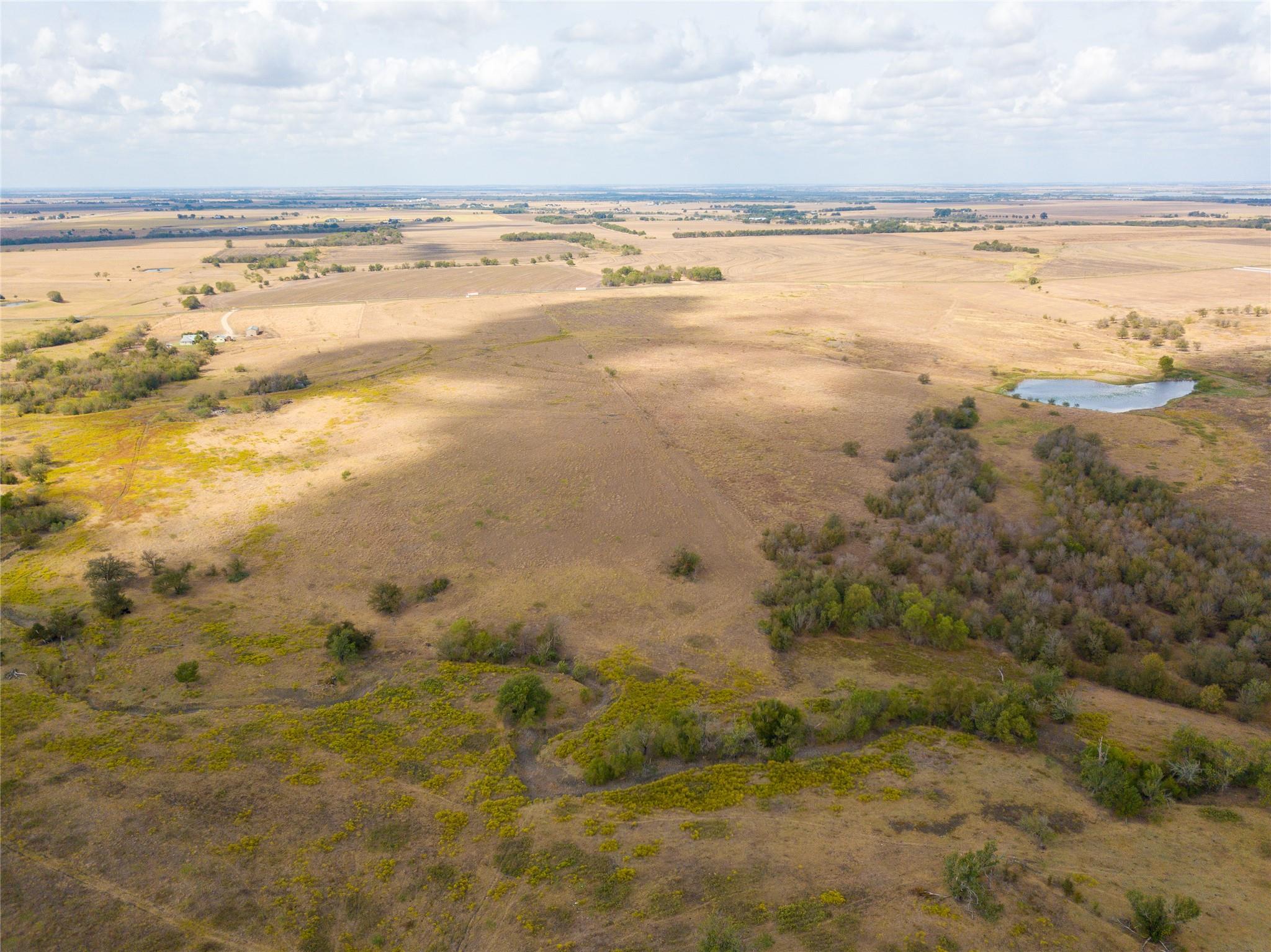 2689 County Road 419 Rd, Taylor, TX 76574