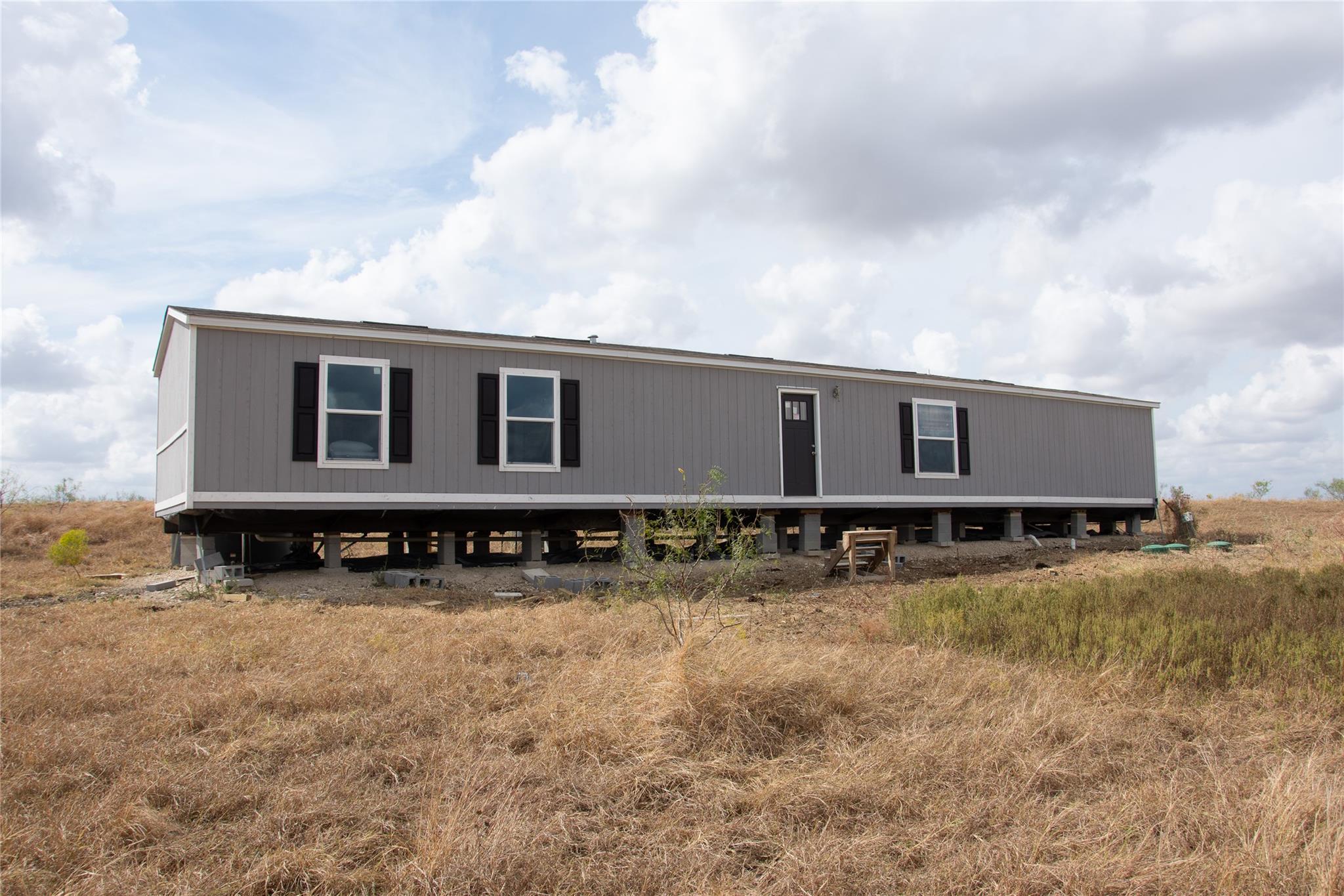 2689 County Road 419 Rd, Taylor, TX 76574