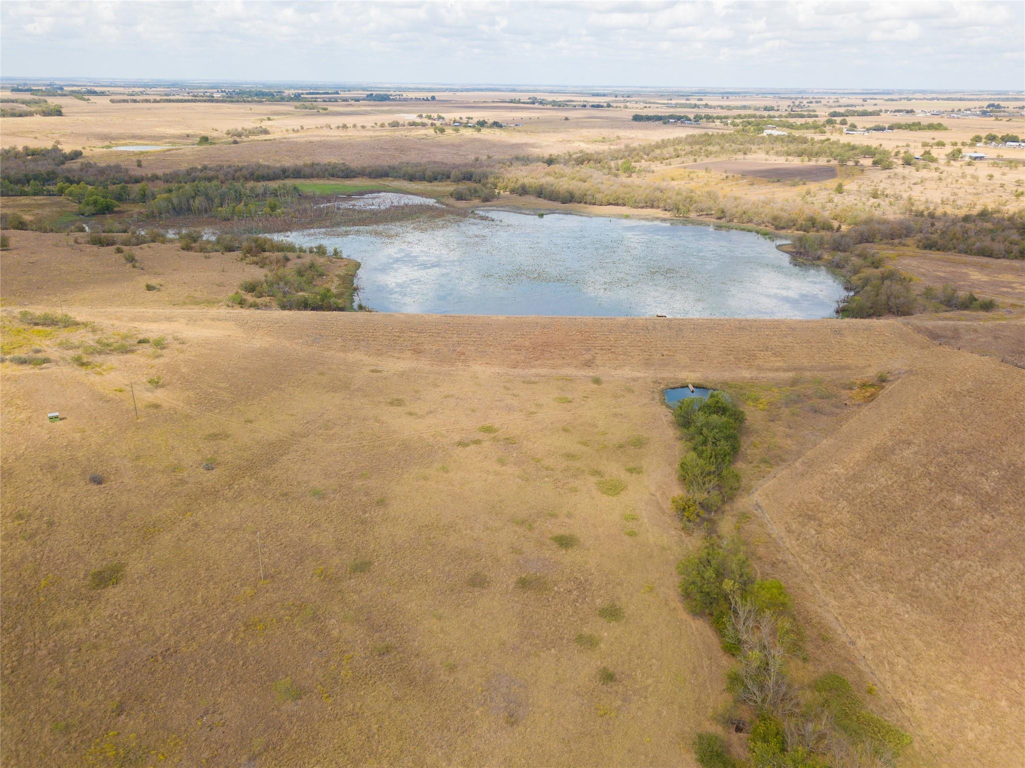 2689 County Road 419 Rd, Taylor, TX 76574