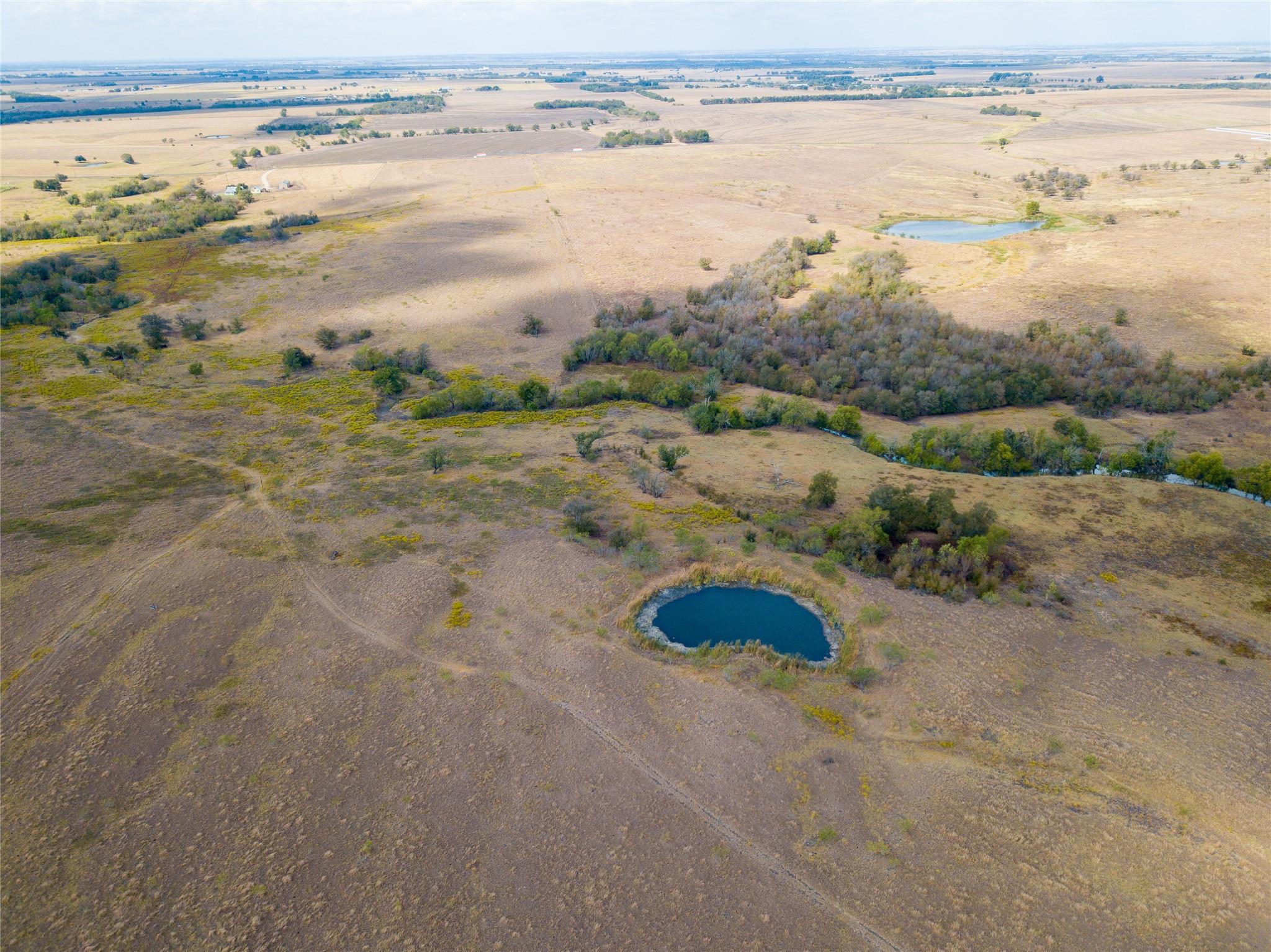 2689 County Road 419 Rd, Taylor, TX 76574