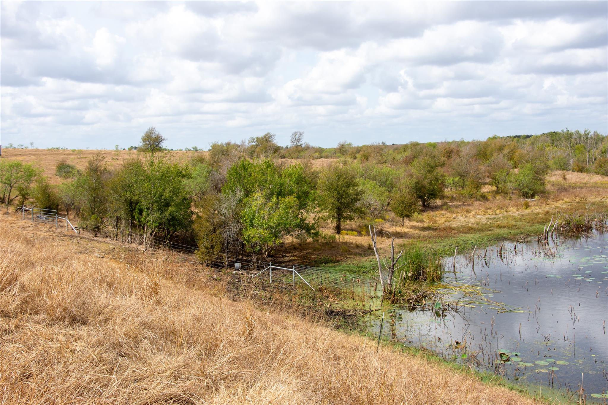 2689 County Road 419 Rd, Taylor, TX 76574