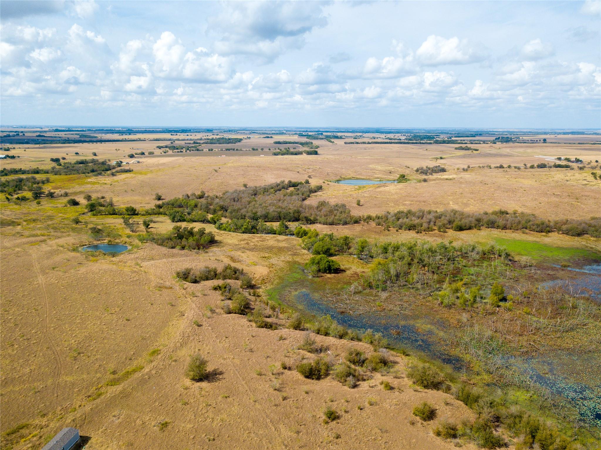 2689 County Road 419 Rd, Taylor, TX 76574