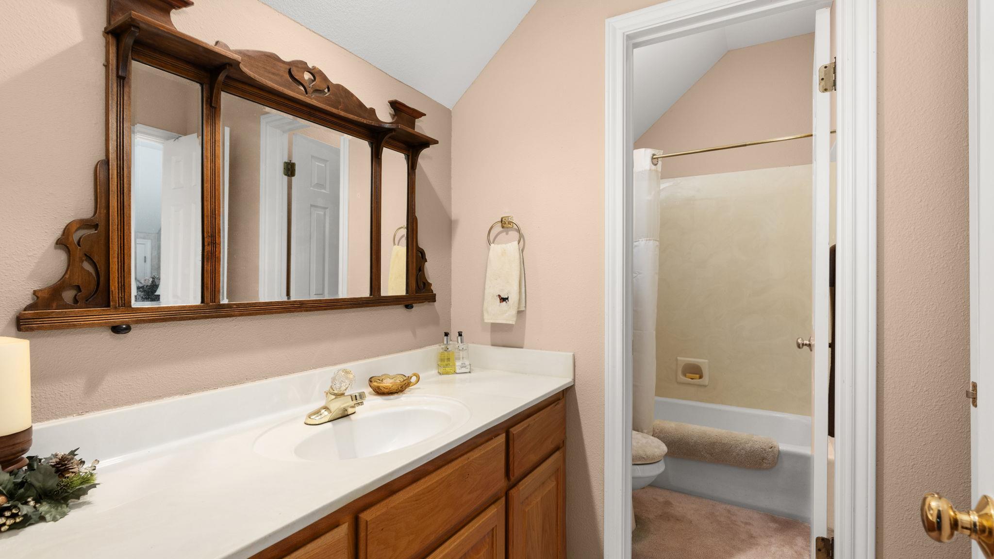 601 Hays Country Acres Rd, Dripping Springs, TX 78620