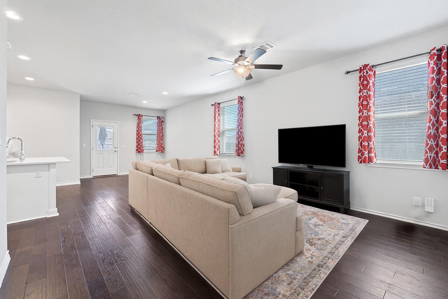 1704 W Broade St, Leander, TX 78641