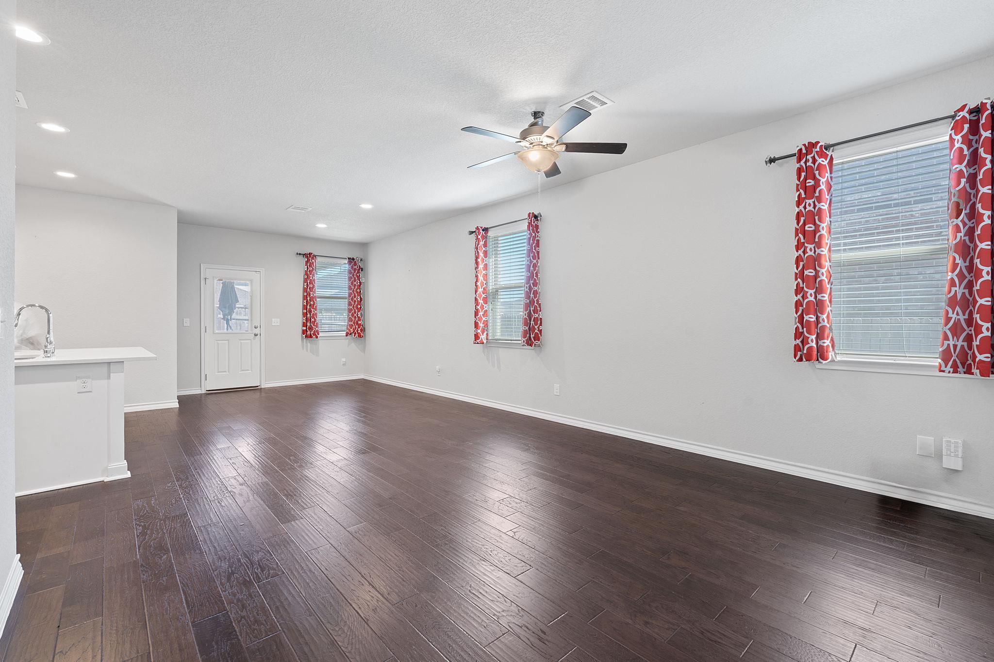 1704 W Broade St, Leander, TX 78641