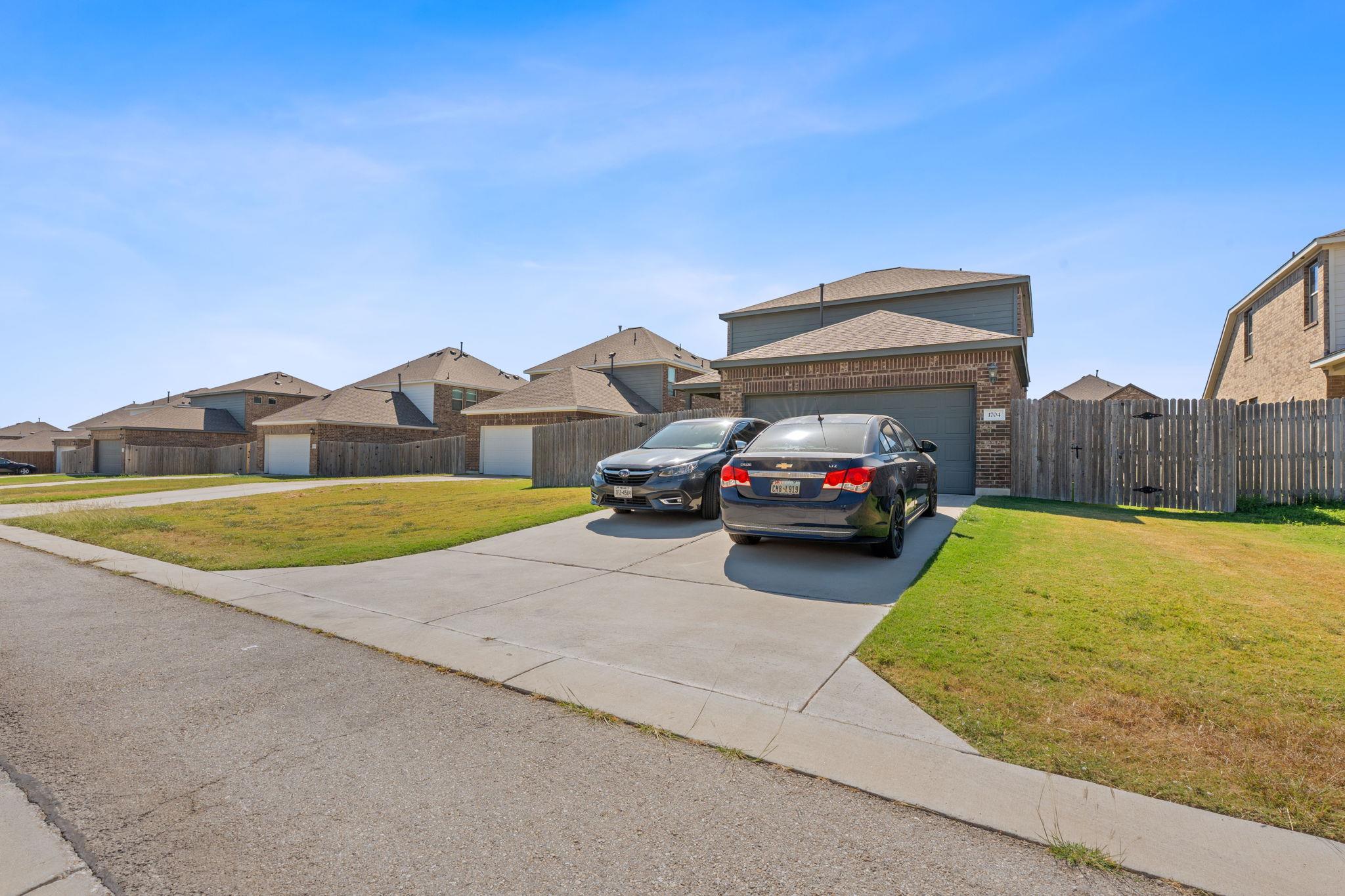 1704 W Broade St, Leander, TX 78641