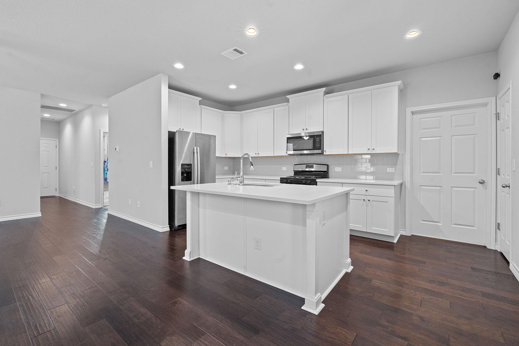 1704 W Broade St, Leander, TX 78641