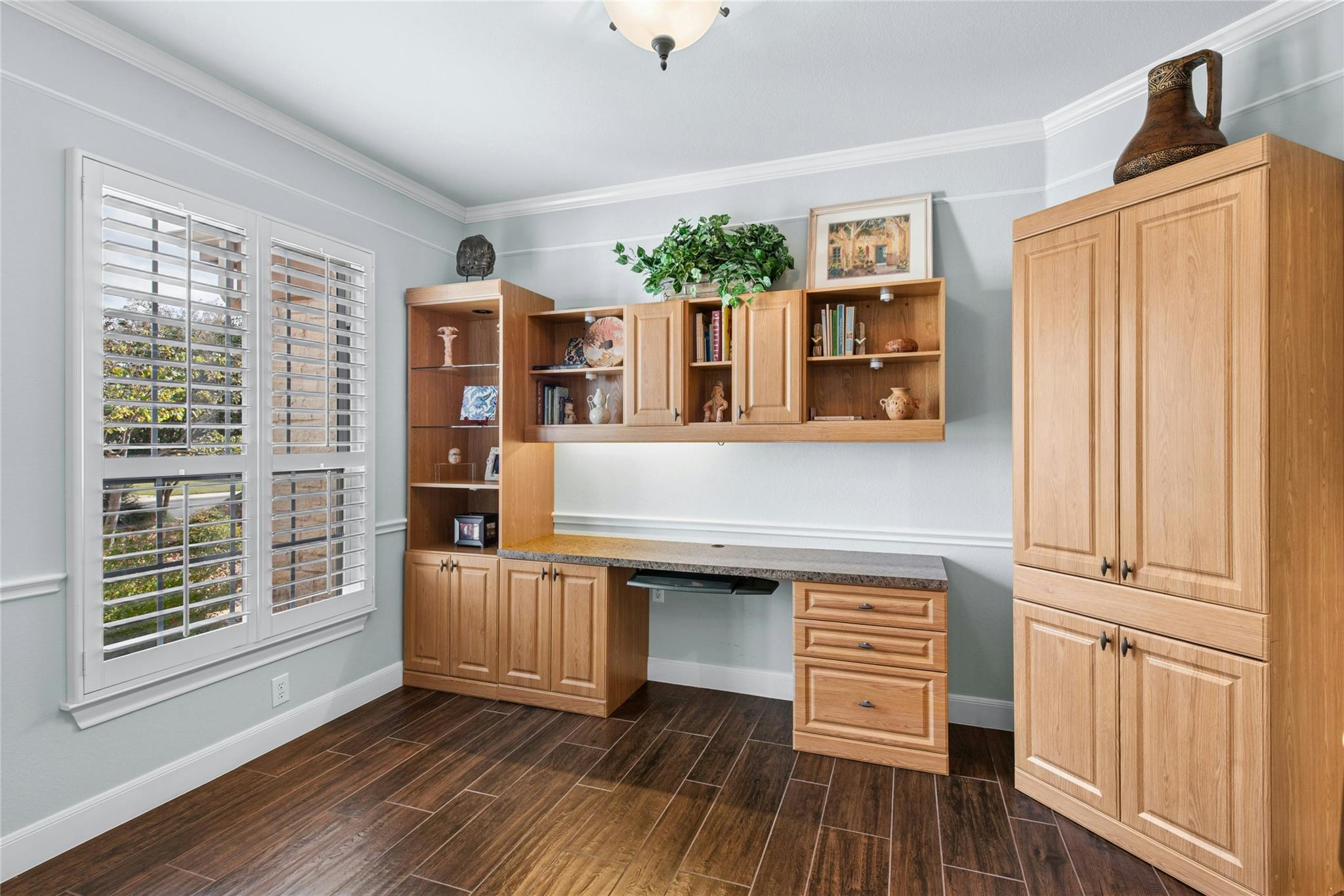 215 Goose Island Dr, Georgetown, TX 78633