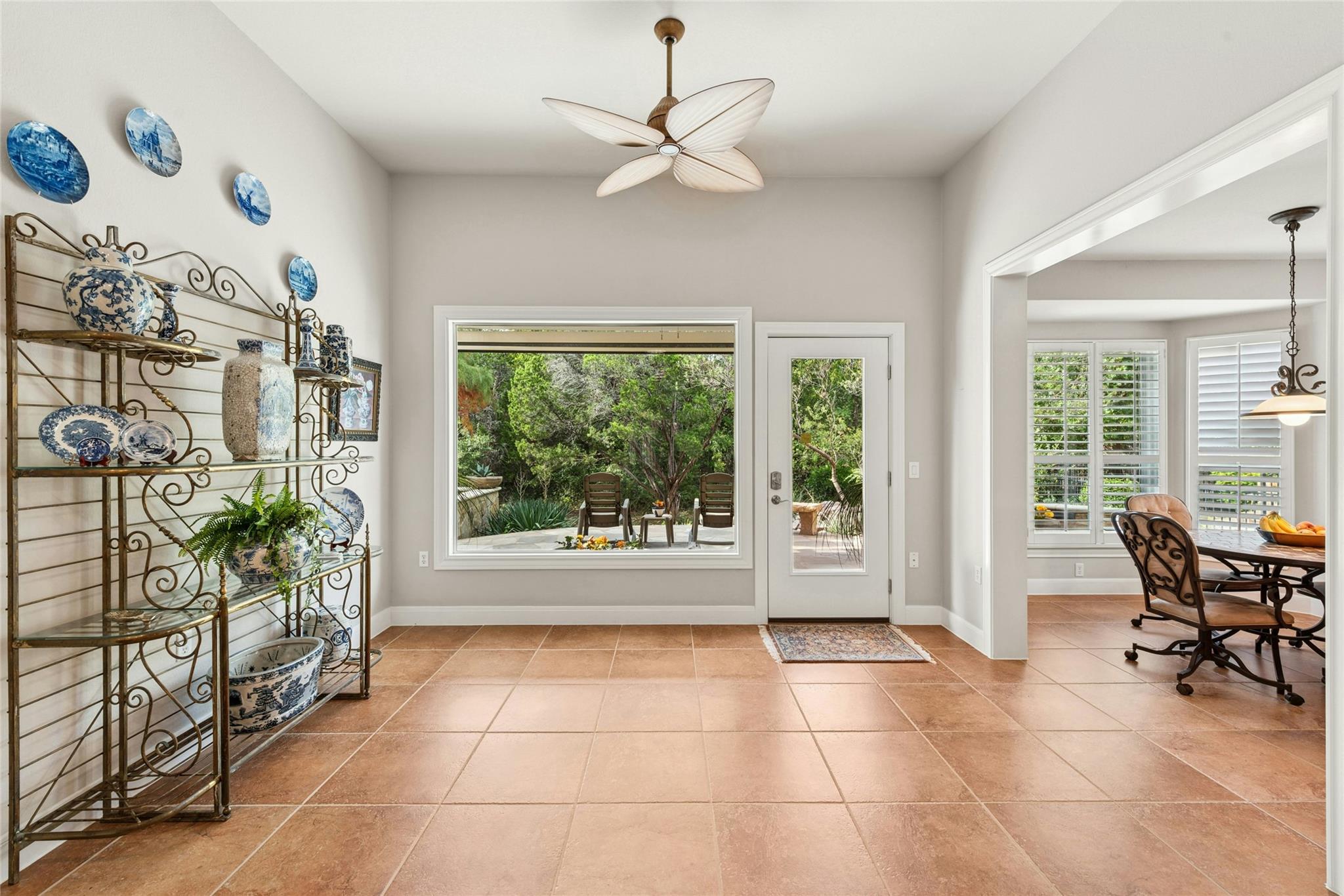 215 Goose Island Dr, Georgetown, TX 78633