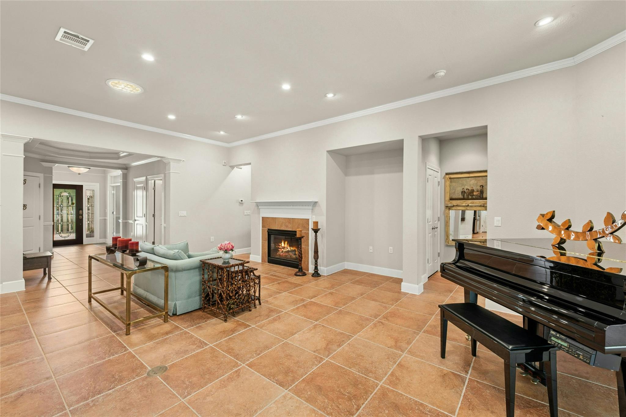 215 Goose Island Dr, Georgetown, TX 78633