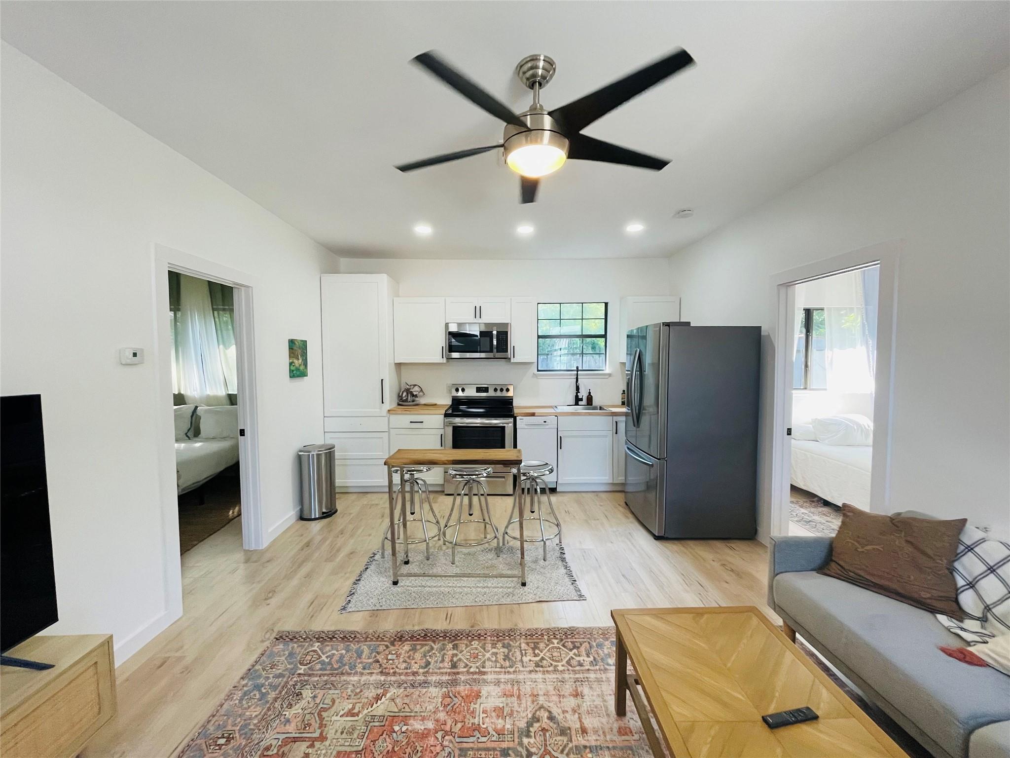 1403 Newfield Ln, Austin, TX 78703