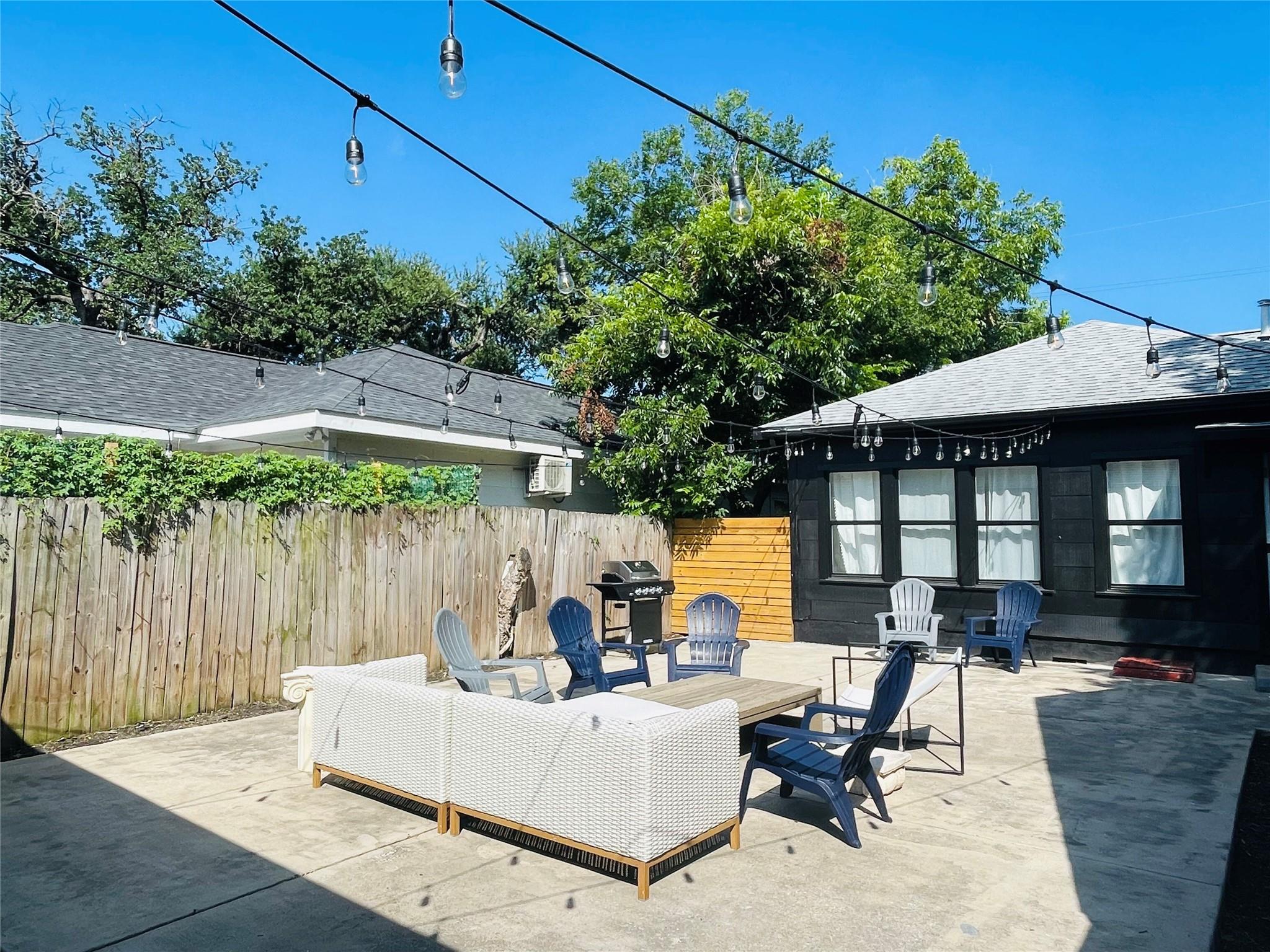 1403 Newfield Ln, Austin, TX 78703