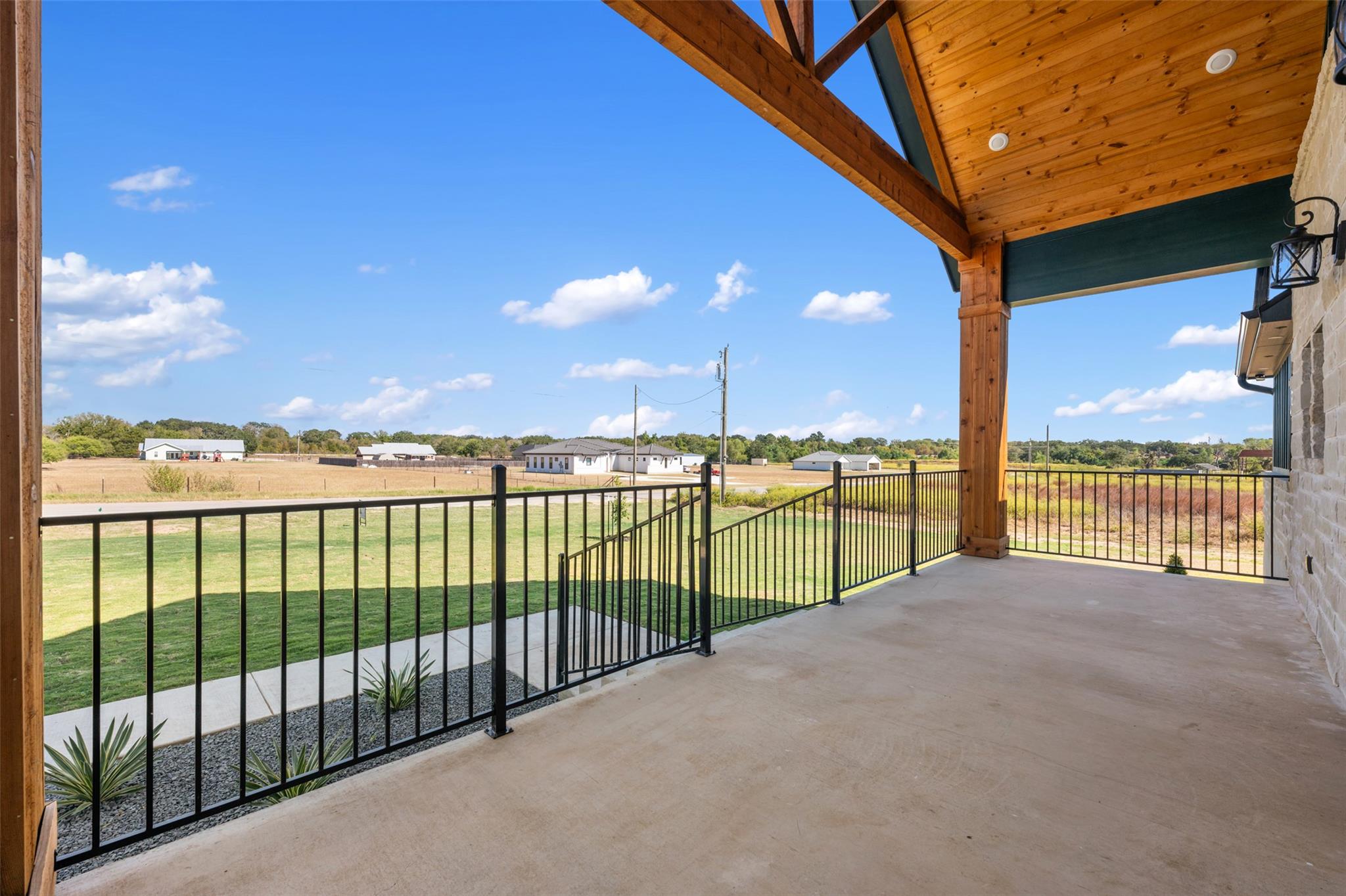 269 Brenham St, McDade, TX 78650