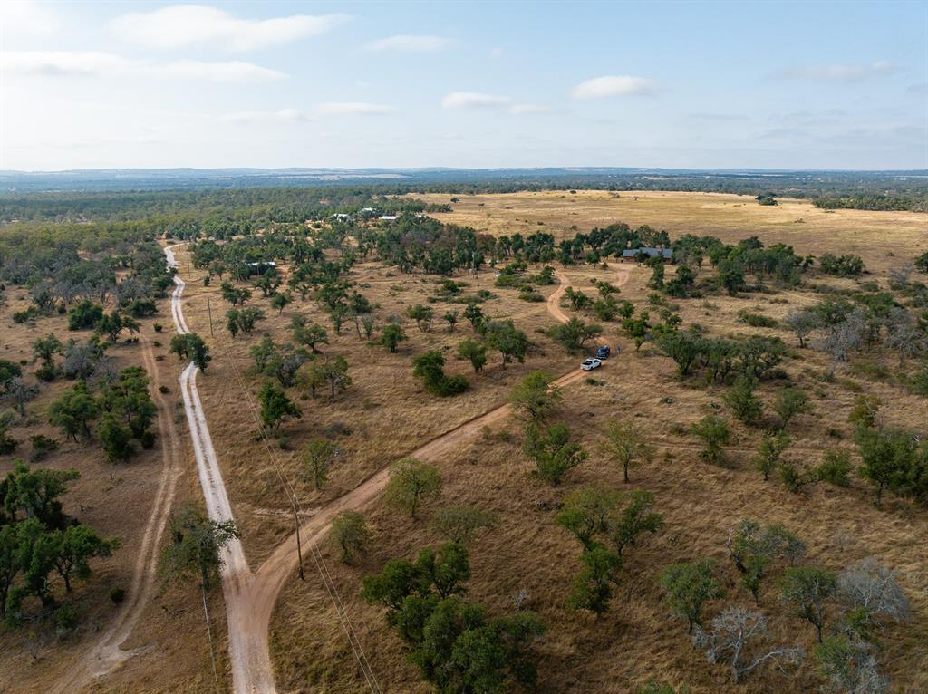 300 Kiowa Creek Trl, Fredericksburg, TX 78624