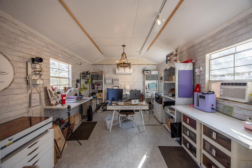 300 Kiowa Creek Trl, Fredericksburg, TX 78624