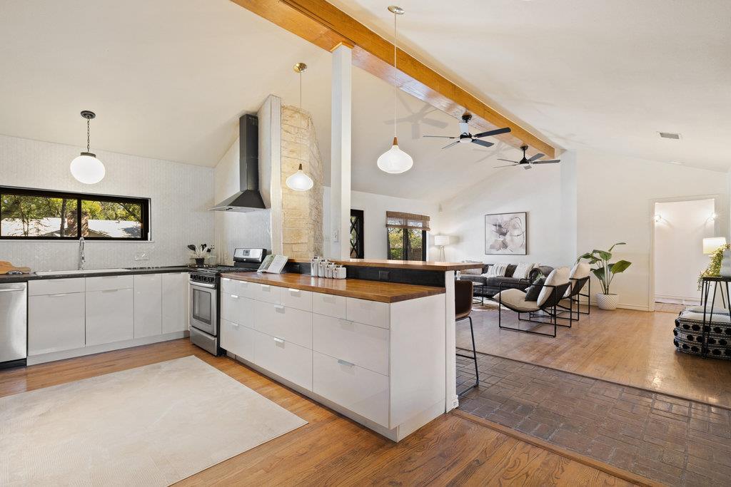 2008 Matthews Ln, Austin, TX 78745