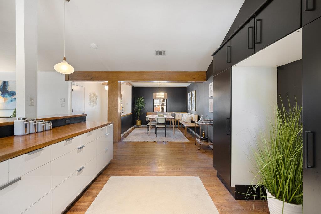 2008 Matthews Ln, Austin, TX 78745