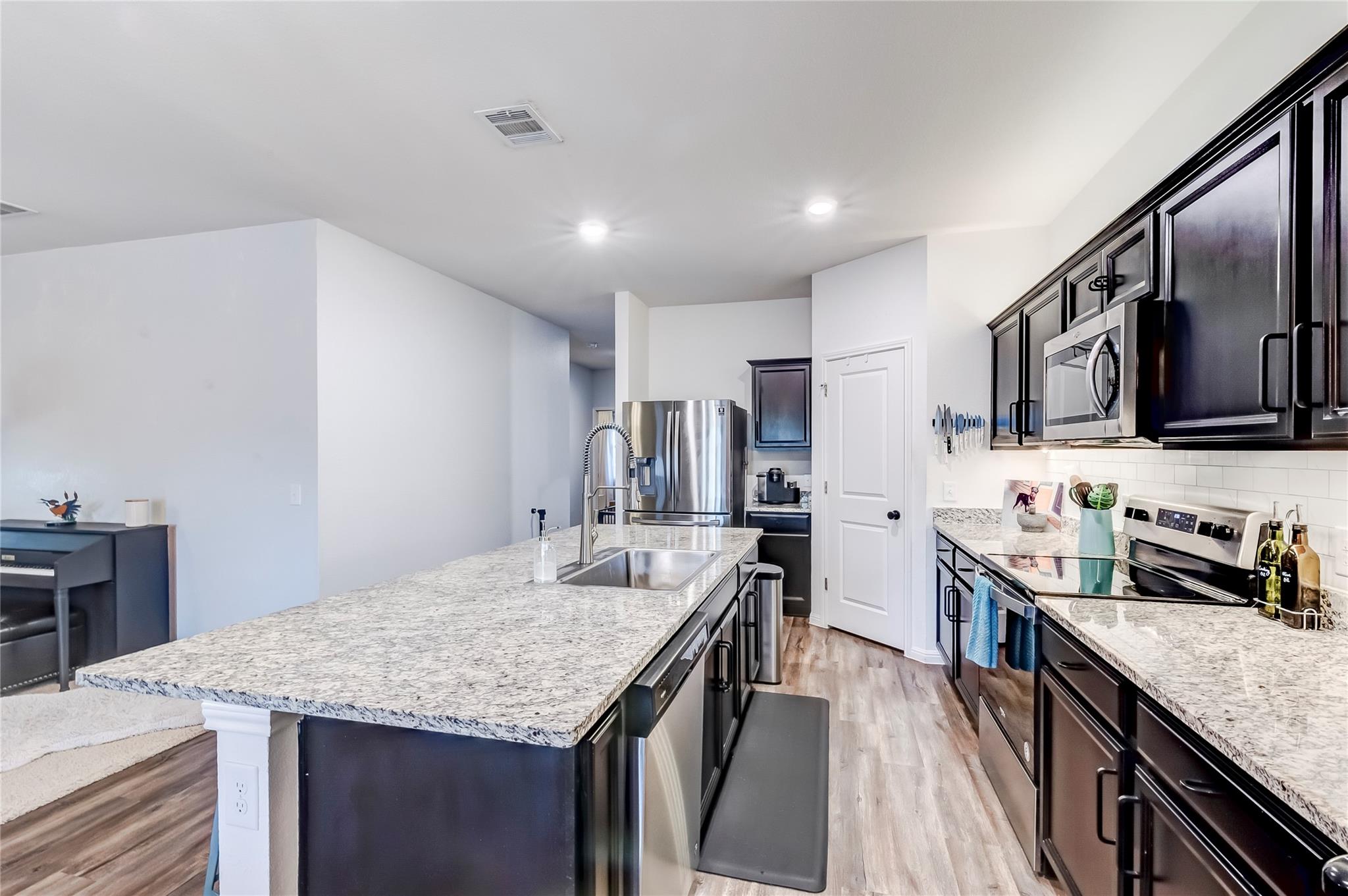 19420 Berringer Dr, Pflugerville, TX 78660