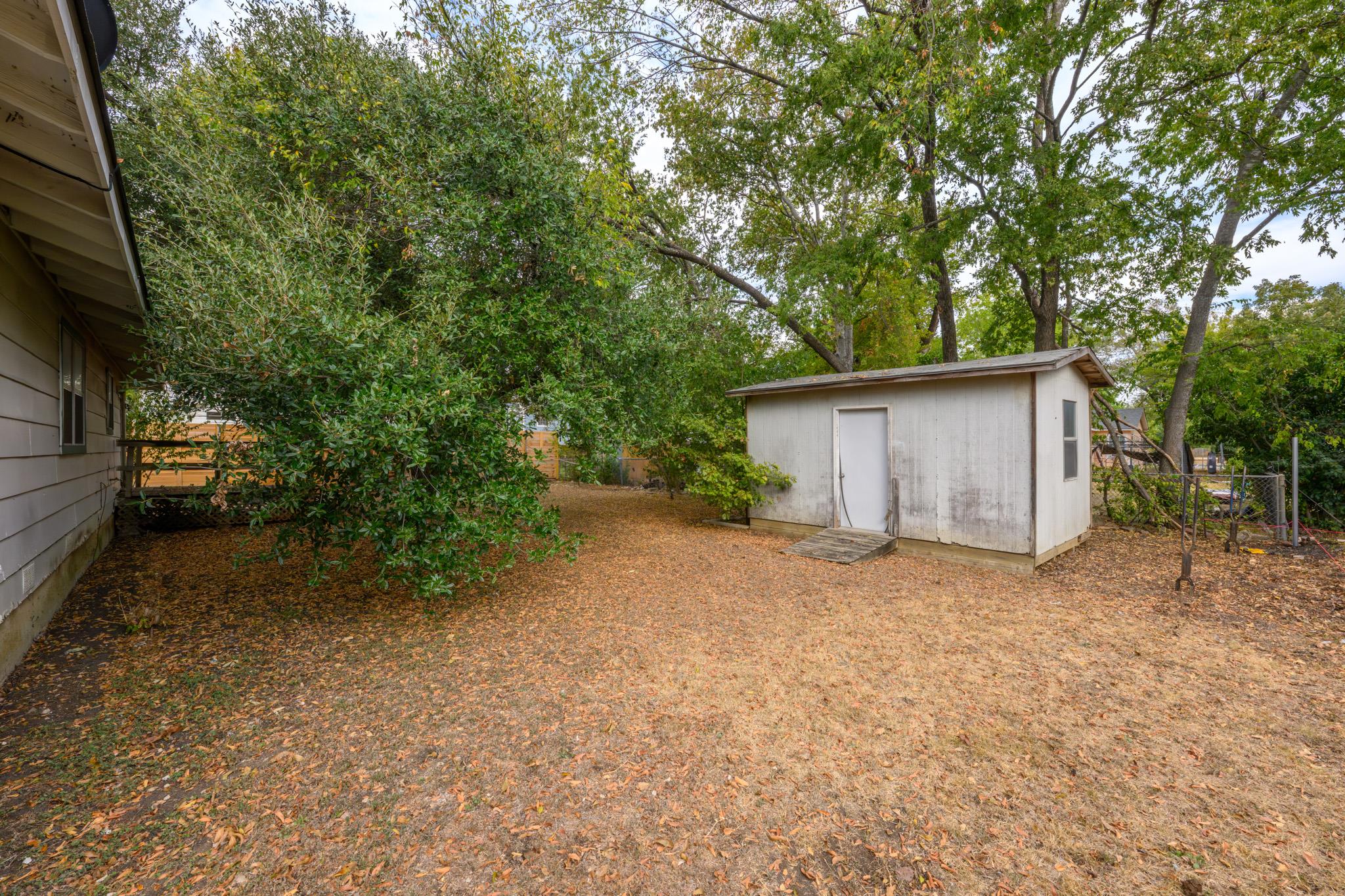 207 W 17th St, Georgetown, TX 78626