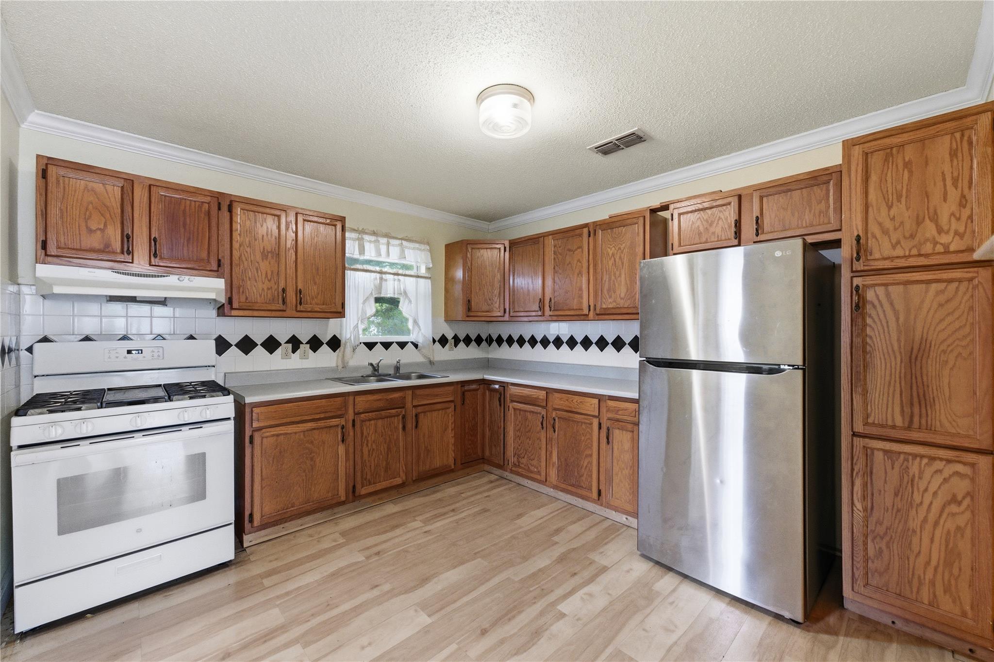 207 W 17th St, Georgetown, TX 78626