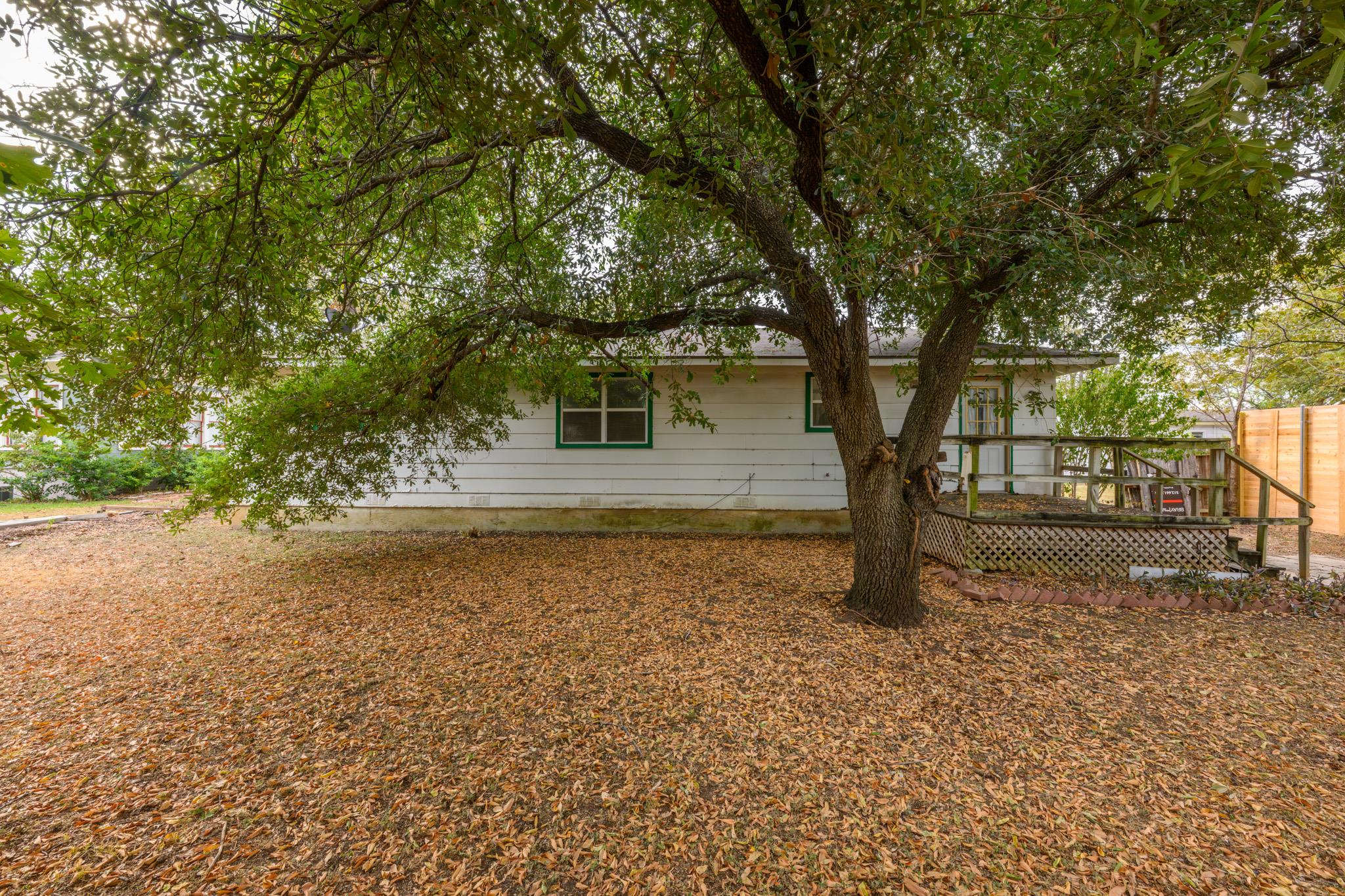 207 W 17th St, Georgetown, TX 78626