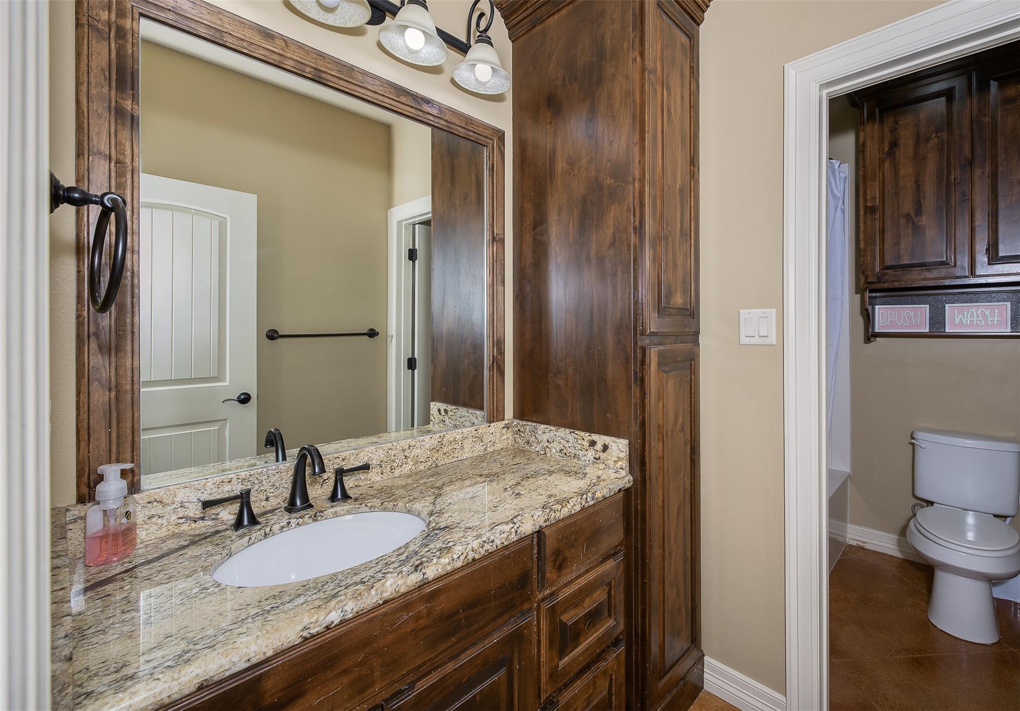 2543 FM 975, Caldwell, TX 77836