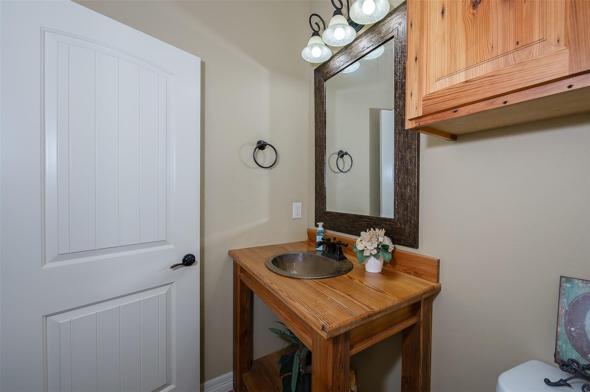 2543 FM 975, Caldwell, TX 77836