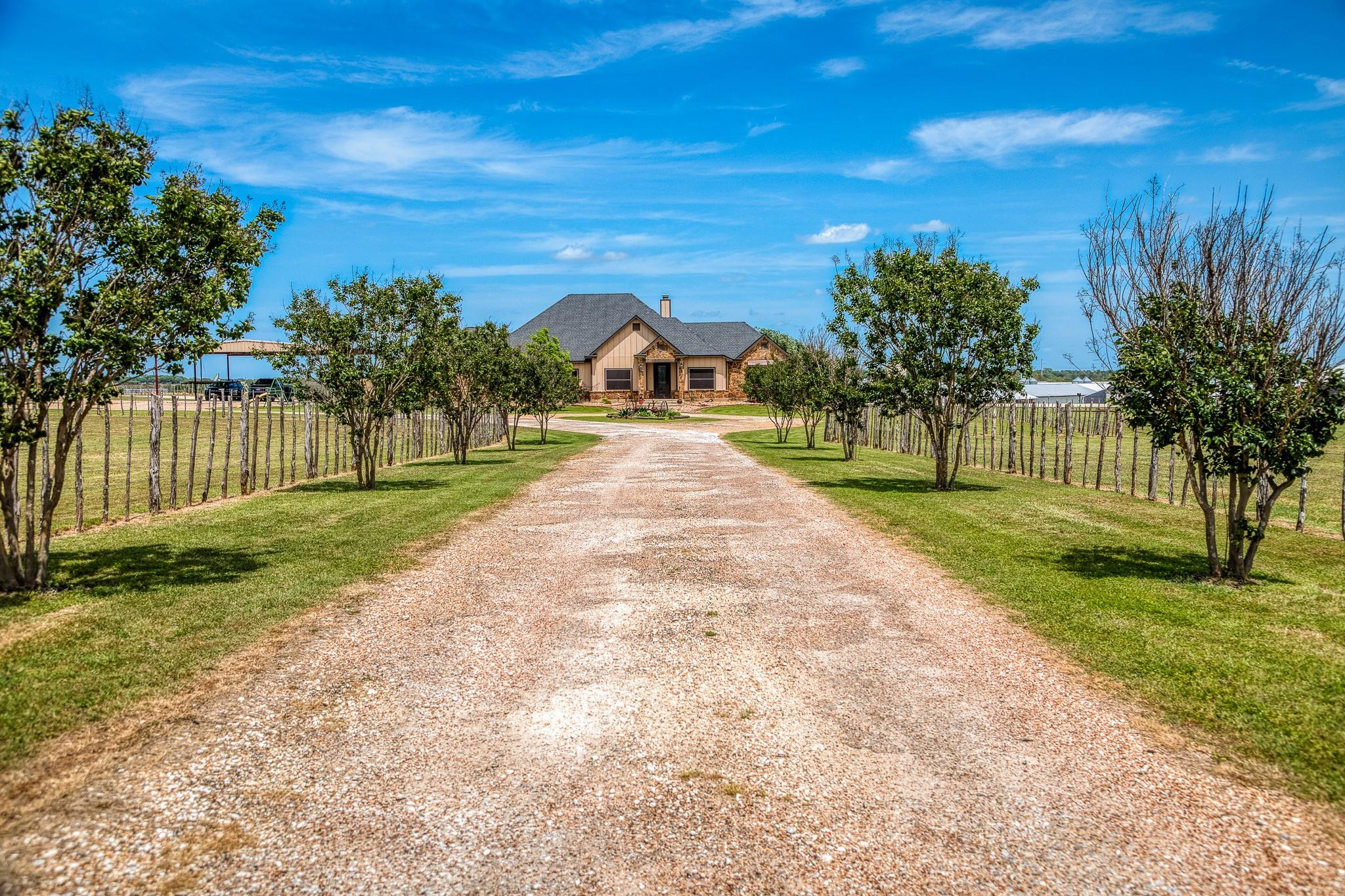 2543 FM 975, Caldwell, TX 77836