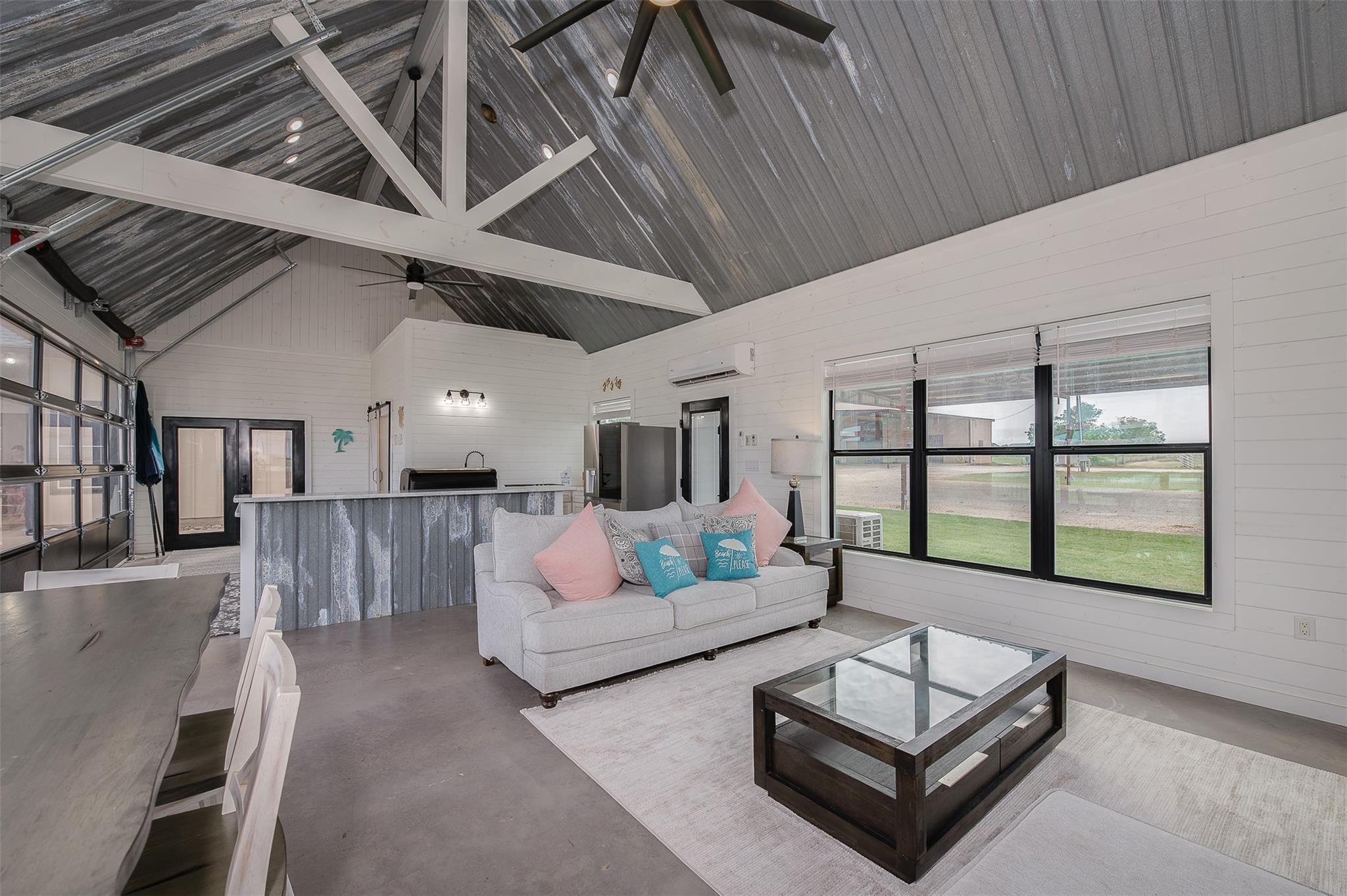 2543 FM 975, Caldwell, TX 77836