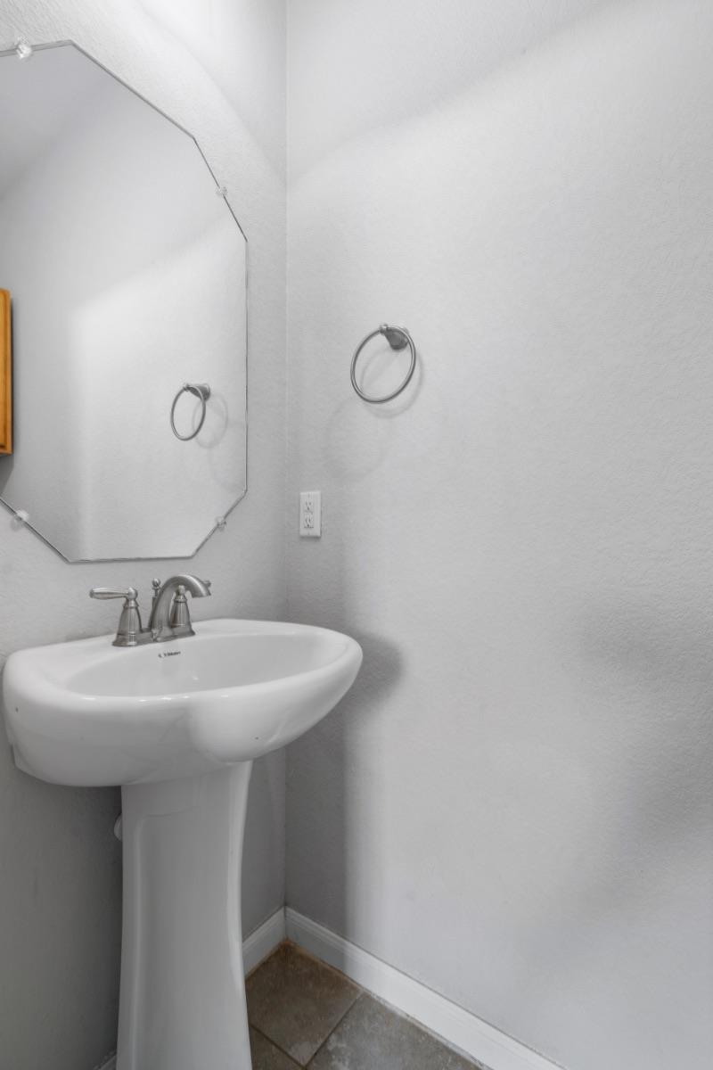 105 Checkerspot Ct, Georgetown, TX 78626