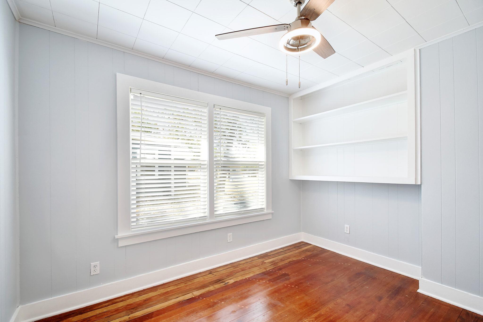 717 S Laurel Ave, Luling, TX 78648