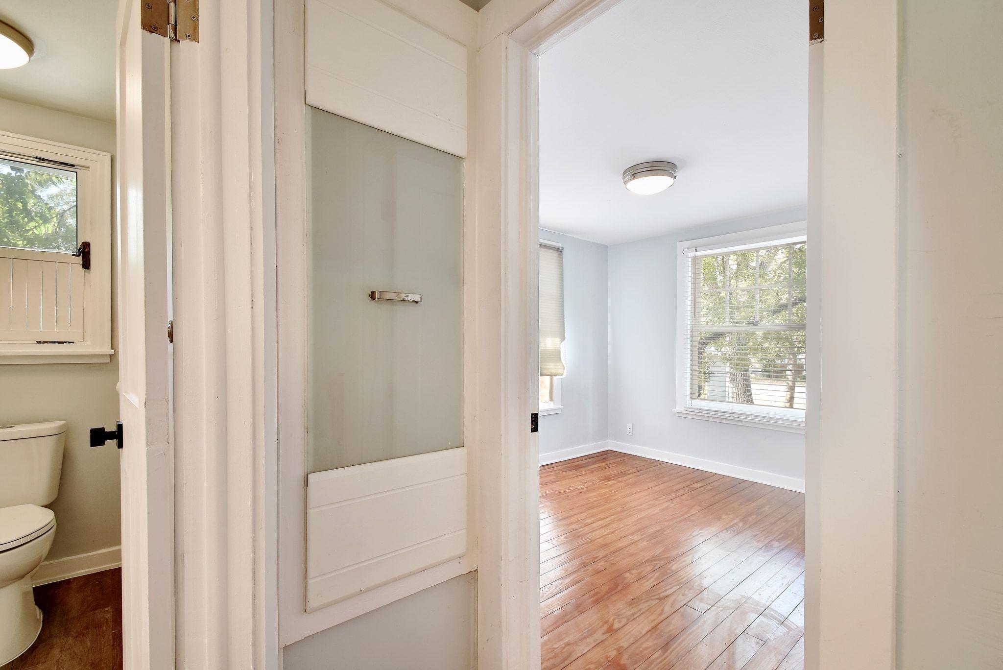 717 S Laurel Ave, Luling, TX 78648