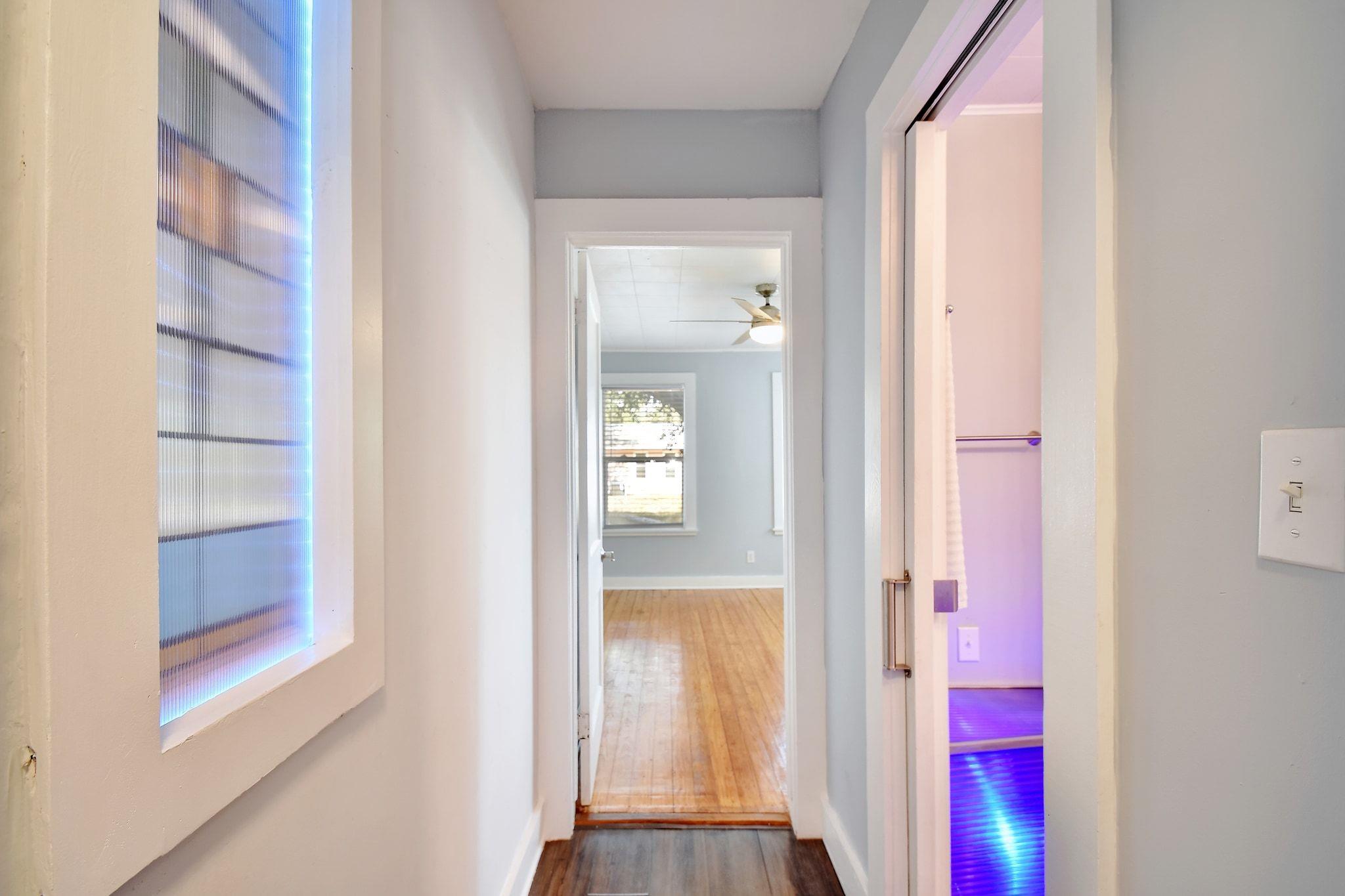 717 S Laurel Ave, Luling, TX 78648