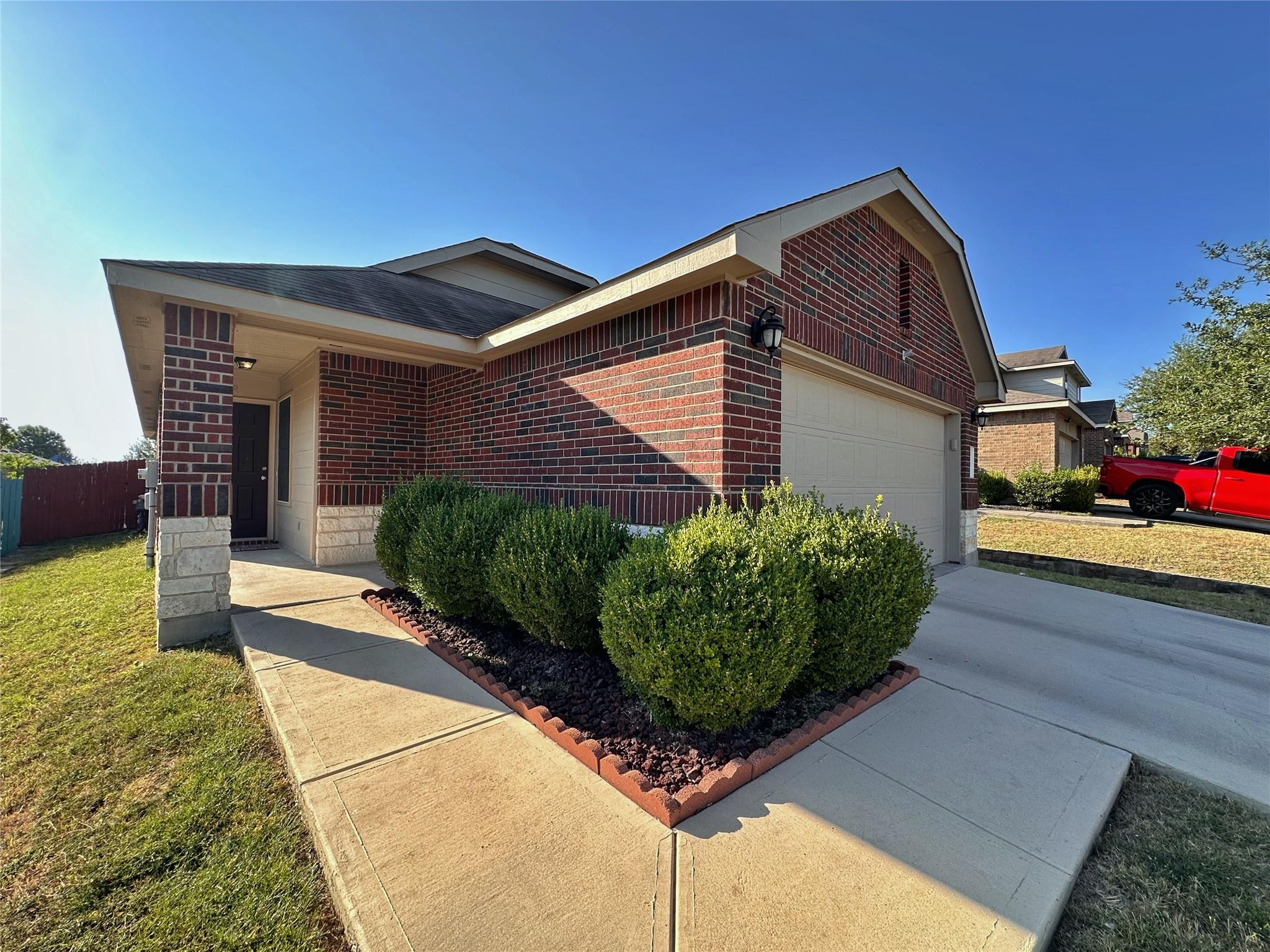 484 Moonwalker Trl, Buda, TX 78610