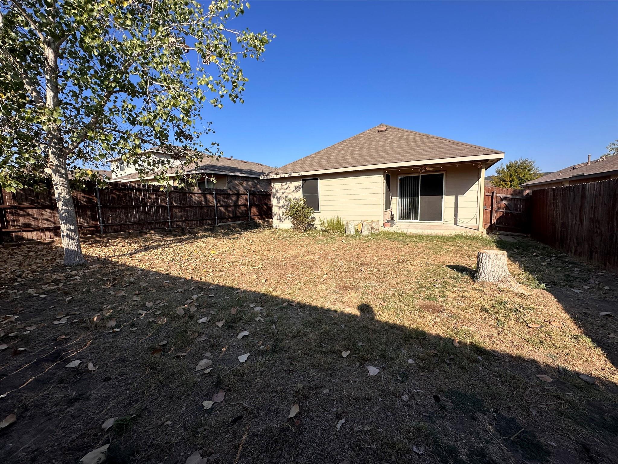484 Moonwalker Trl, Buda, TX 78610