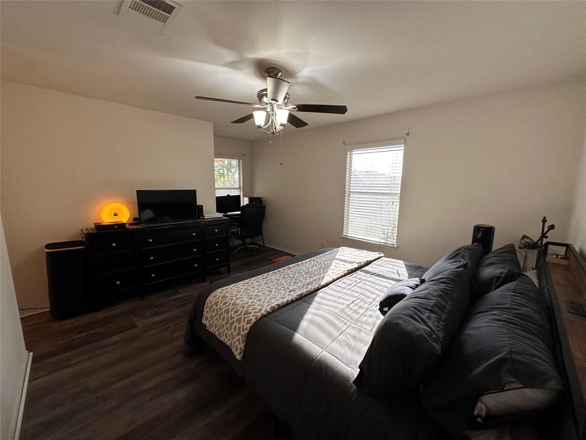 484 Moonwalker Trl, Buda, TX 78610