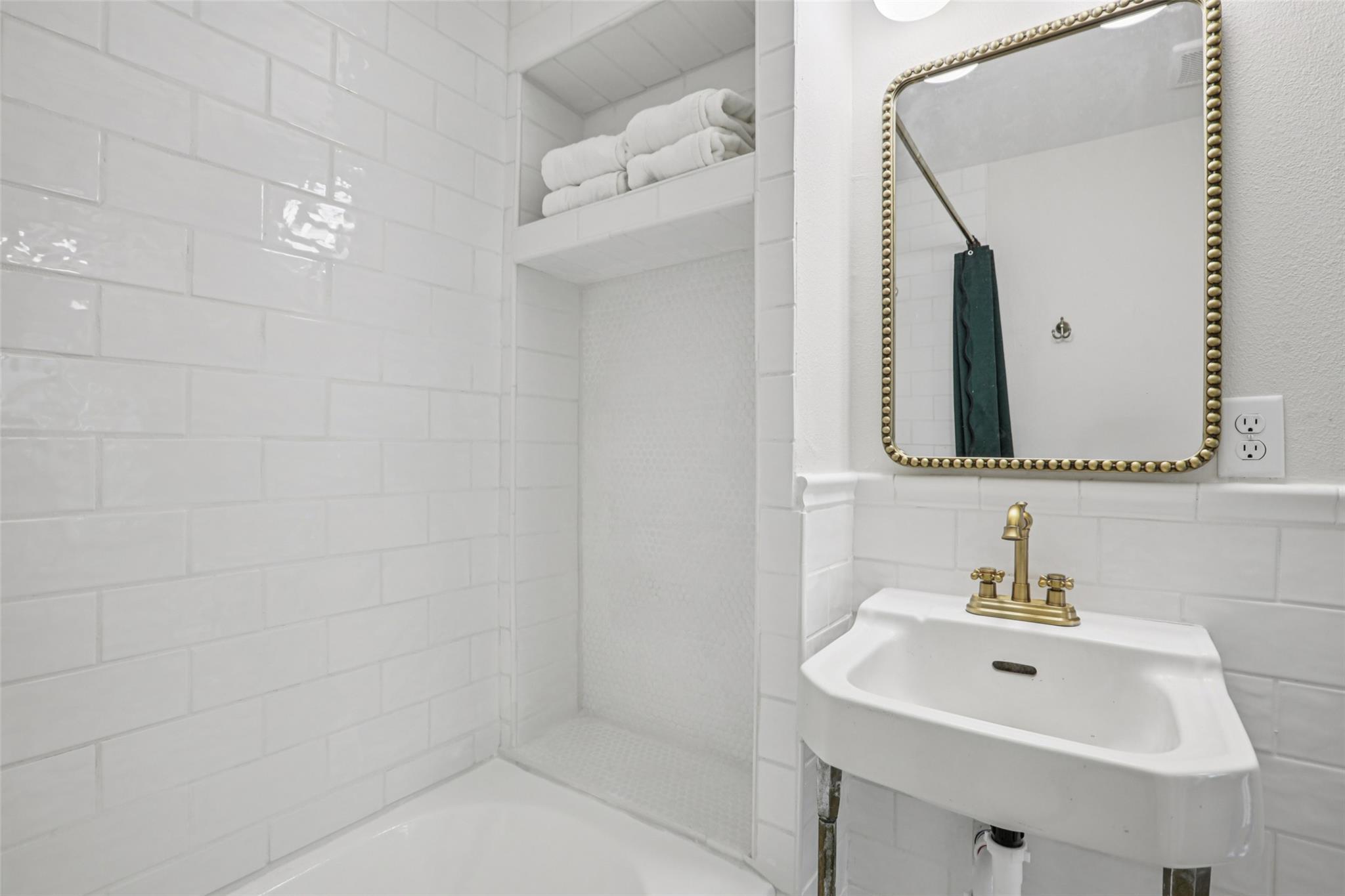 602 Short St, Smithville, TX 78957