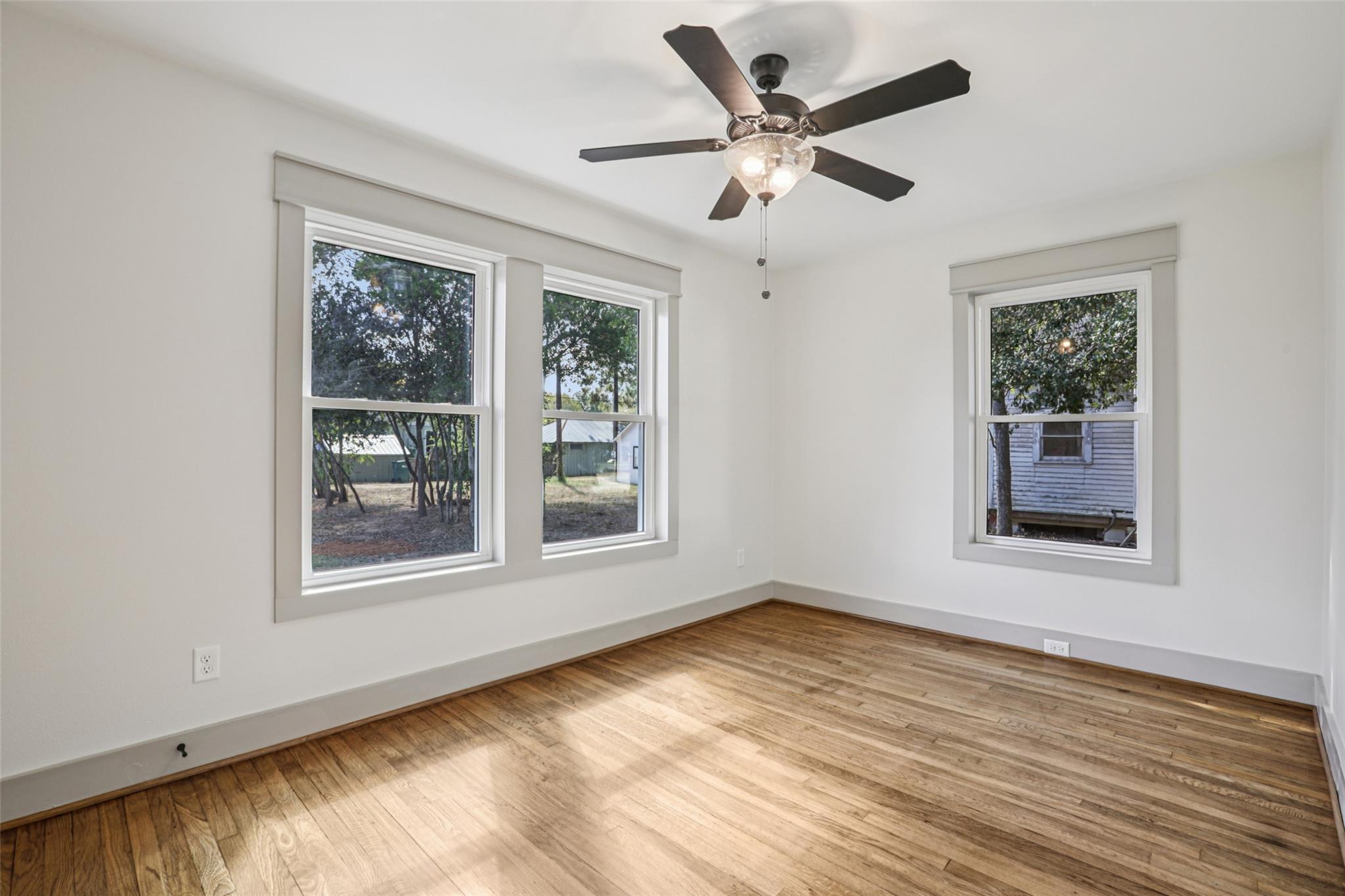 602 Short St, Smithville, TX 78957