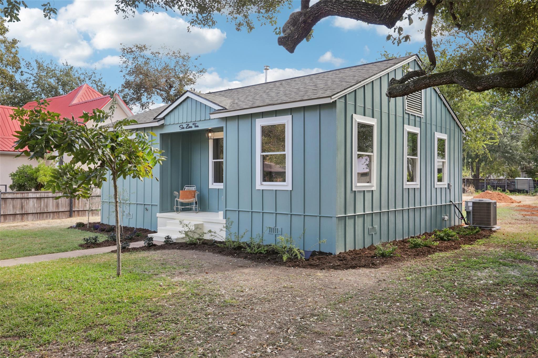 602 Short St, Smithville, TX 78957