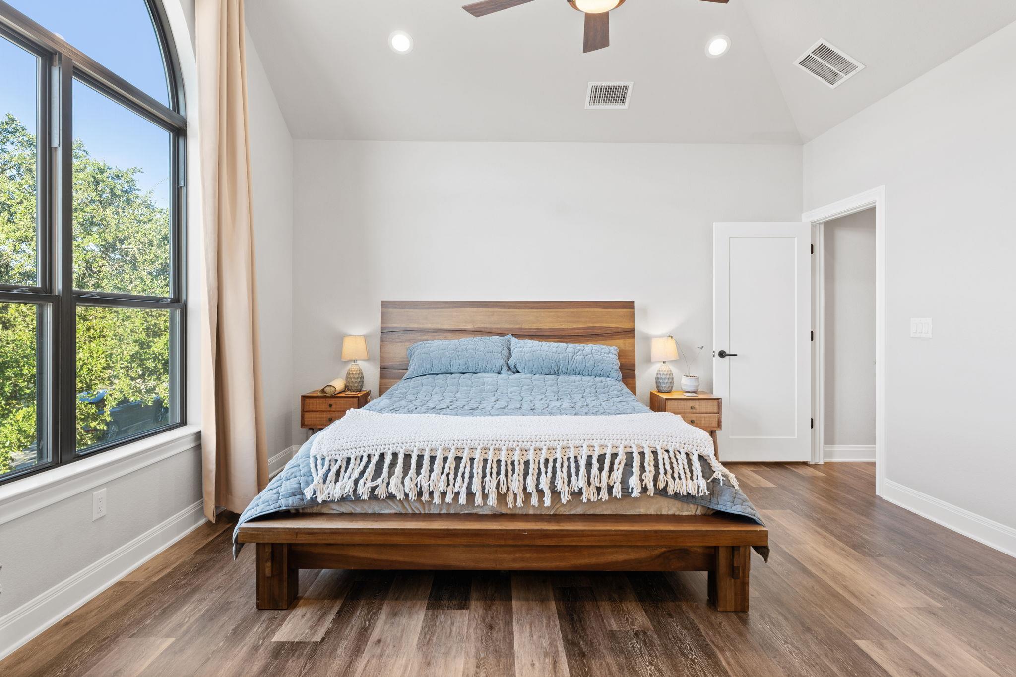 418 N Summit Ridge Dr N, Lago Vista, TX 78645