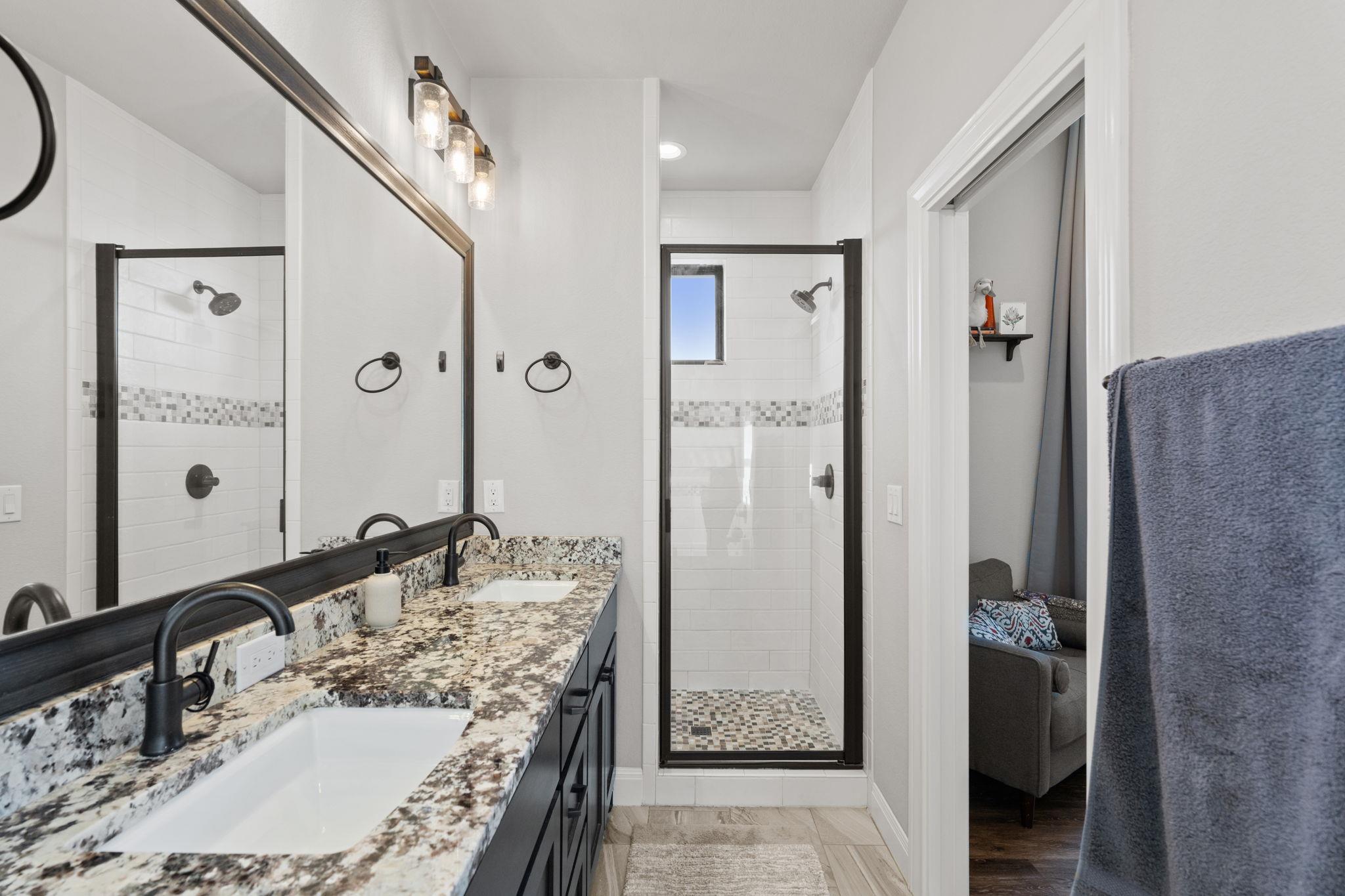 418 N Summit Ridge Dr N, Lago Vista, TX 78645