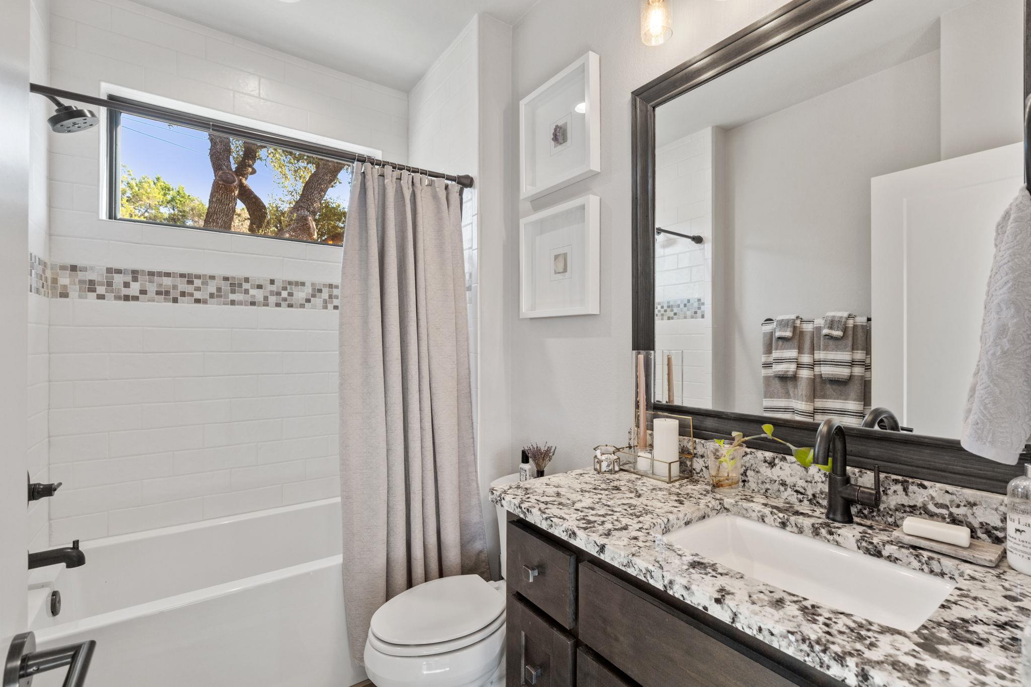 418 N Summit Ridge Dr N, Lago Vista, TX 78645